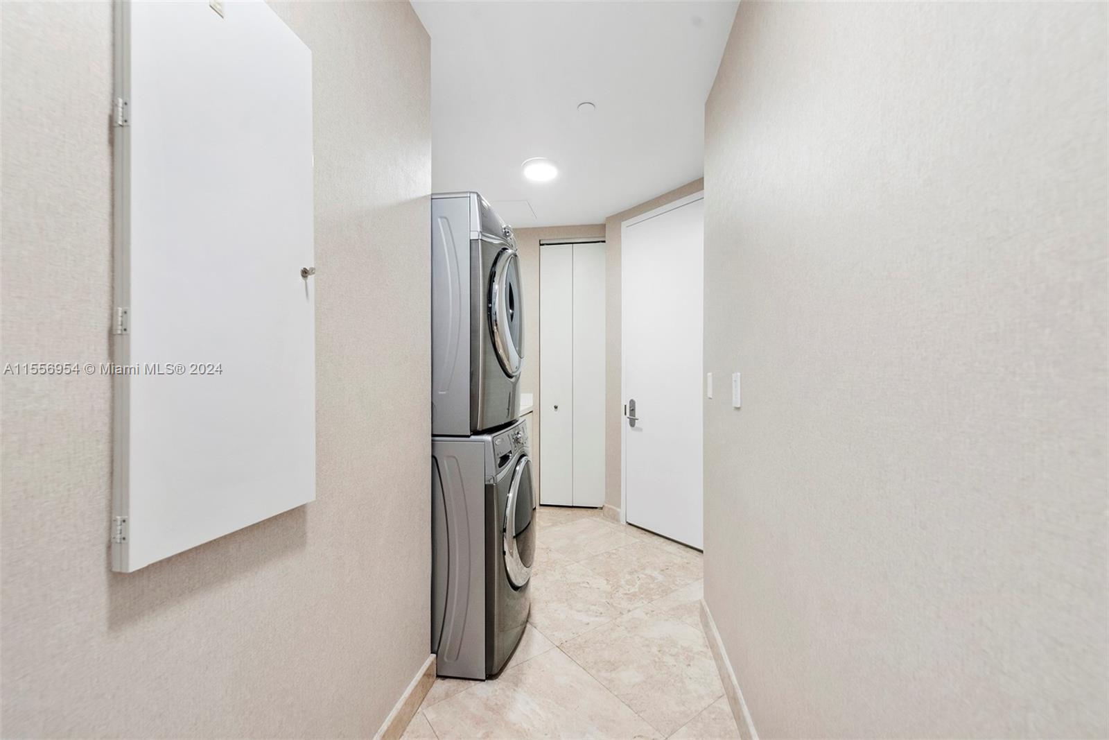 16051 Collins Ave # 3103