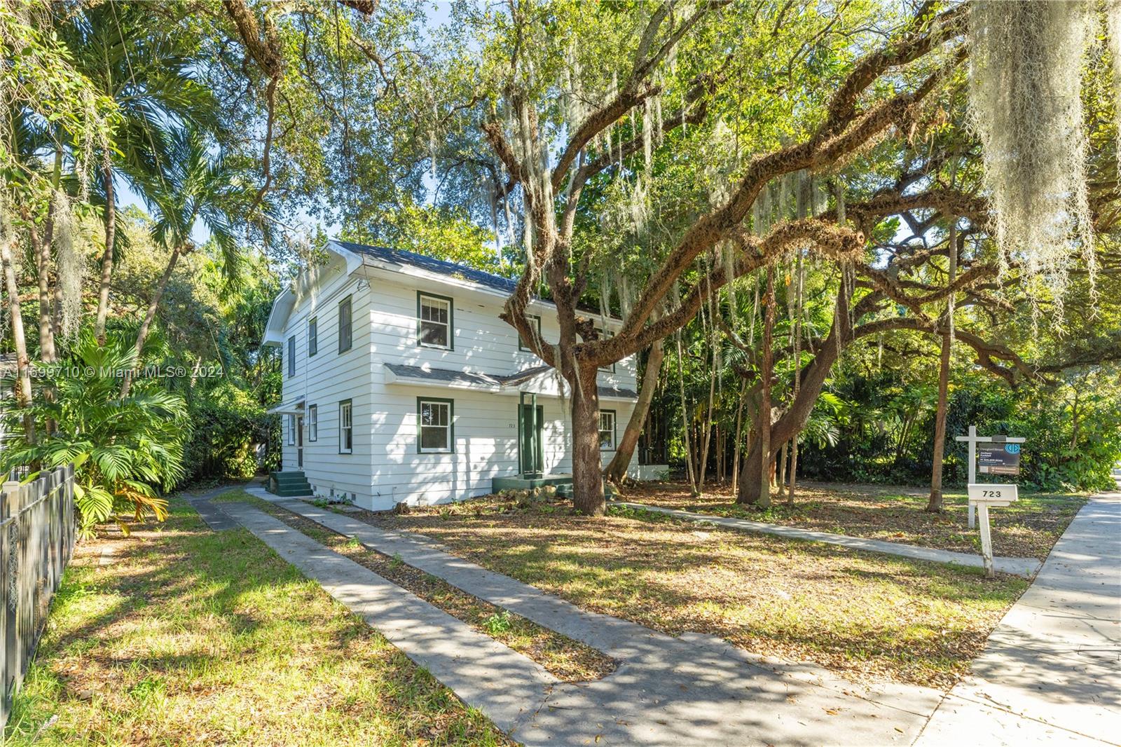 723 NW 9th Ave