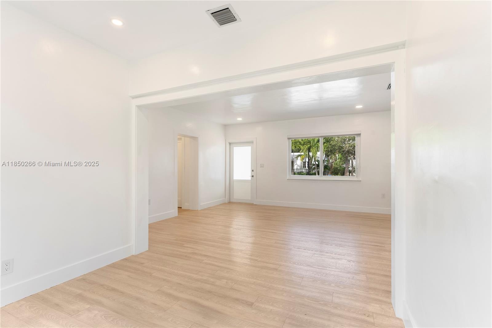 810 NW 7th St