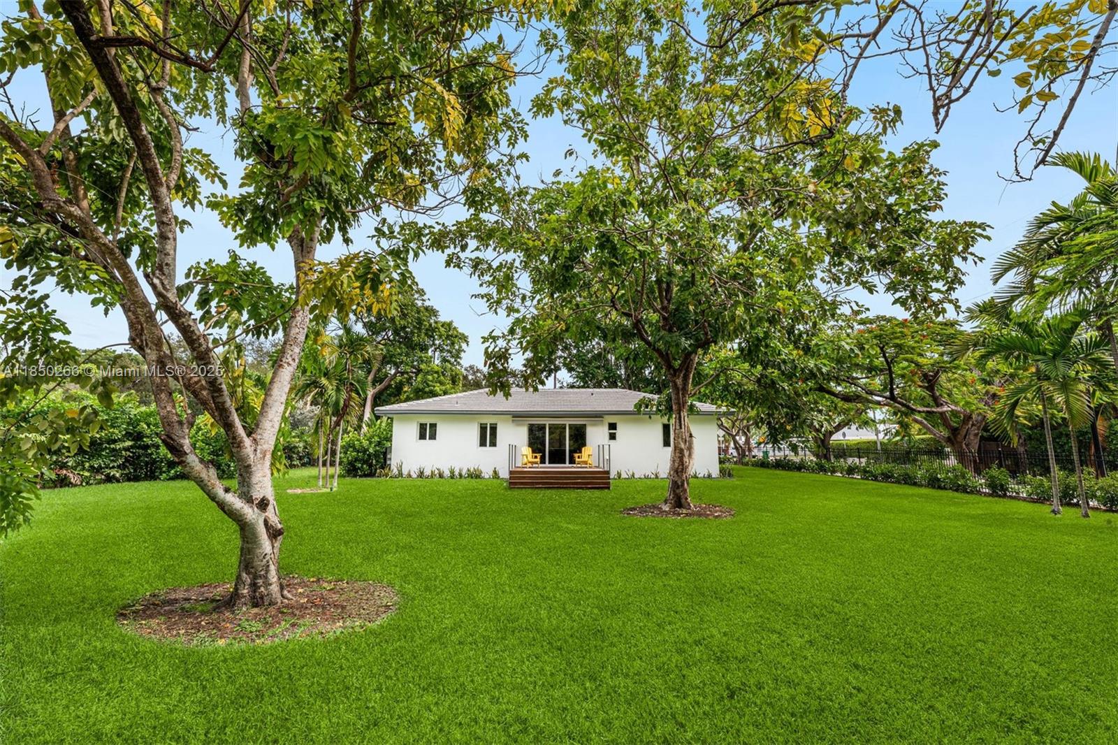 810 NW 7th St