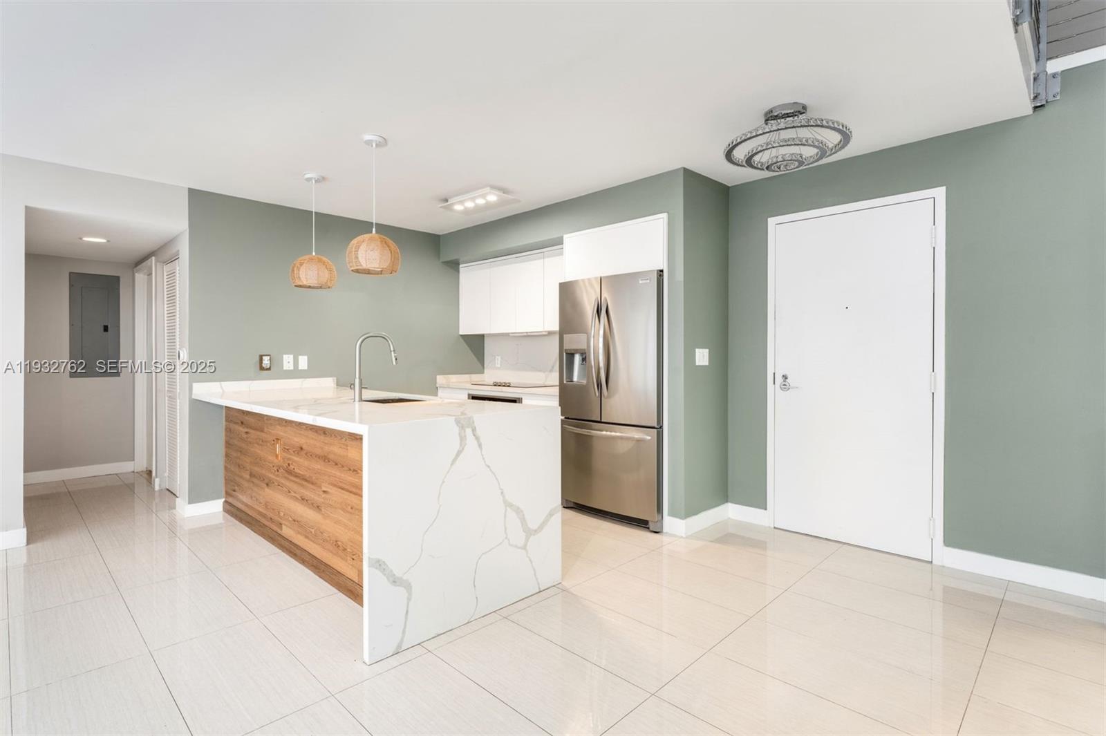 1111 SW 1st Ave Unit: 721-N