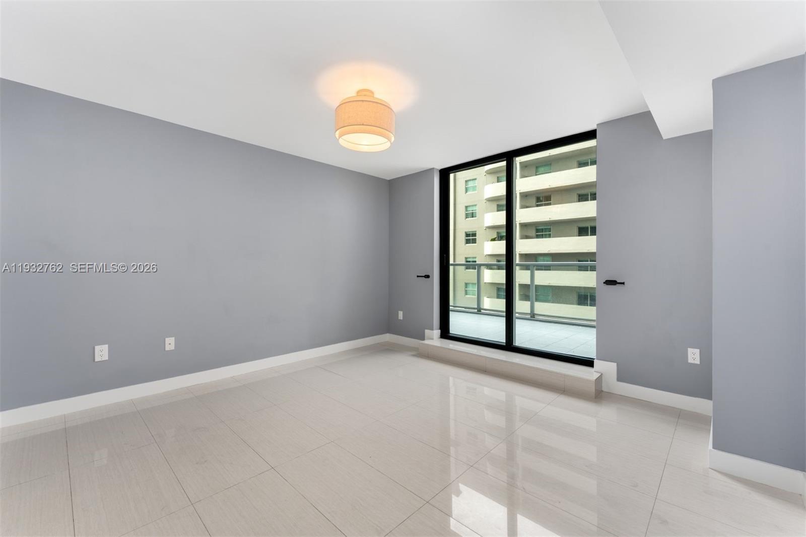 1111 SW 1st Ave Unit: 721-N