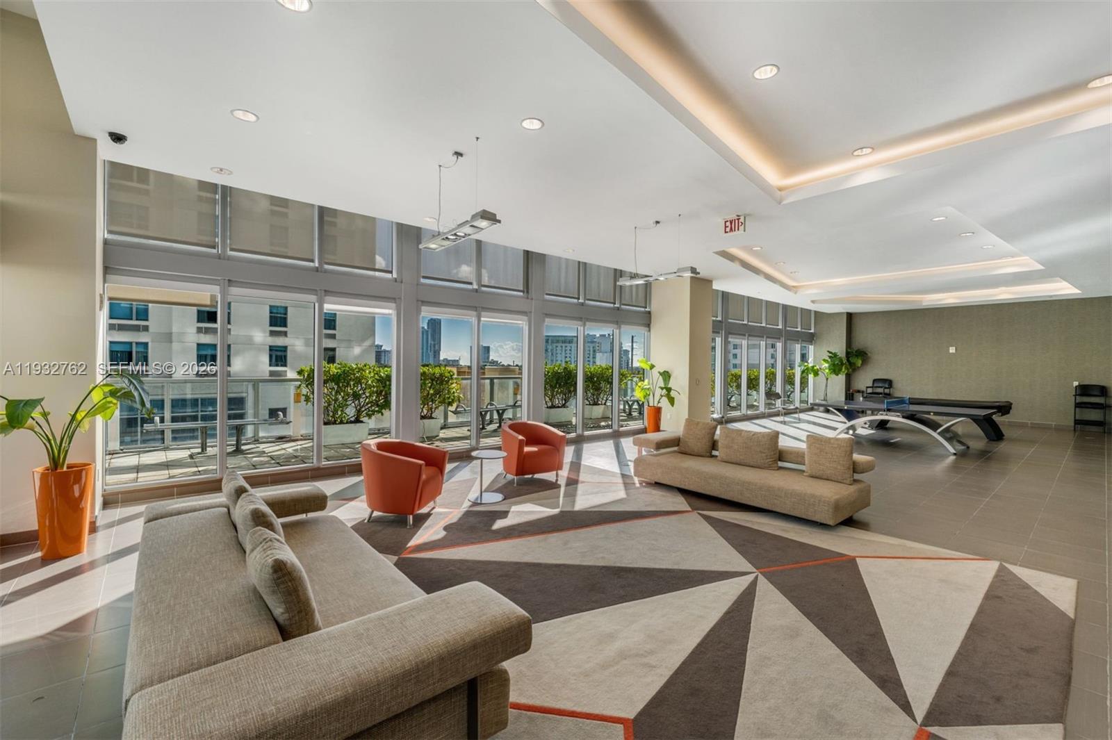 1111 SW 1st Ave Unit: 721-N