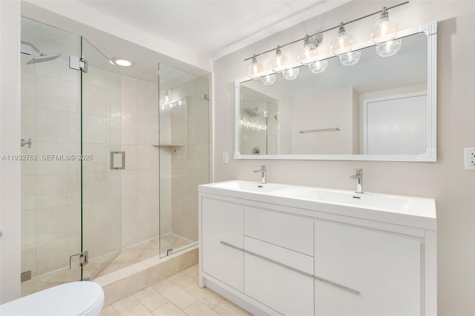 1111 SW 1st Ave Unit: 721-N