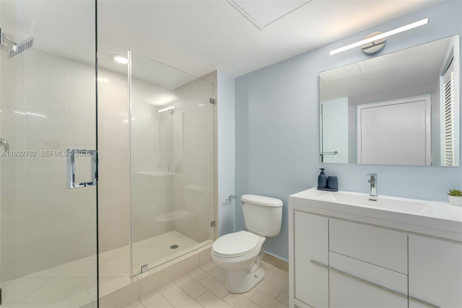 1111 SW 1st Ave Unit: 721-N