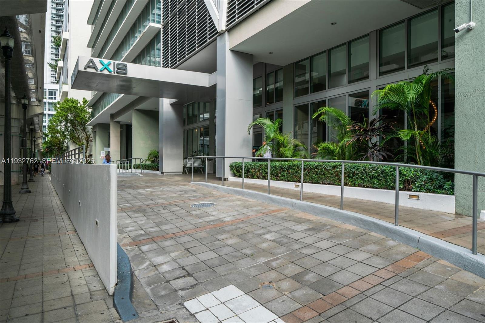 1111 SW 1st Ave Unit: 721-N