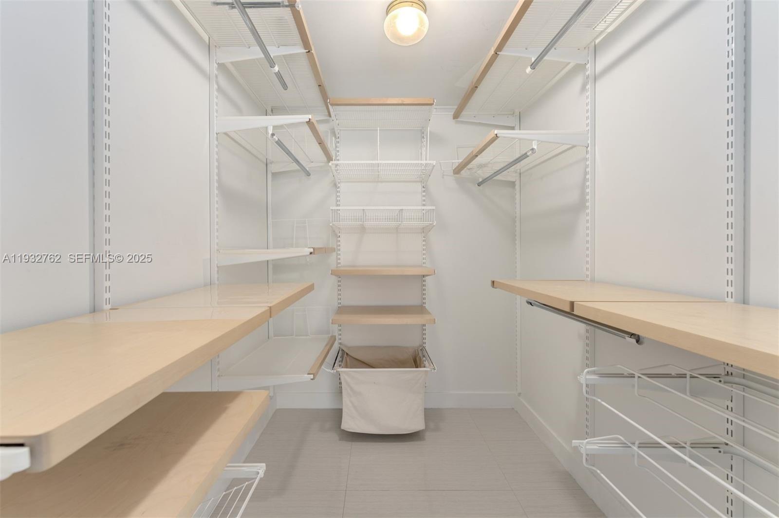 1111 SW 1st Ave Unit: 721-N