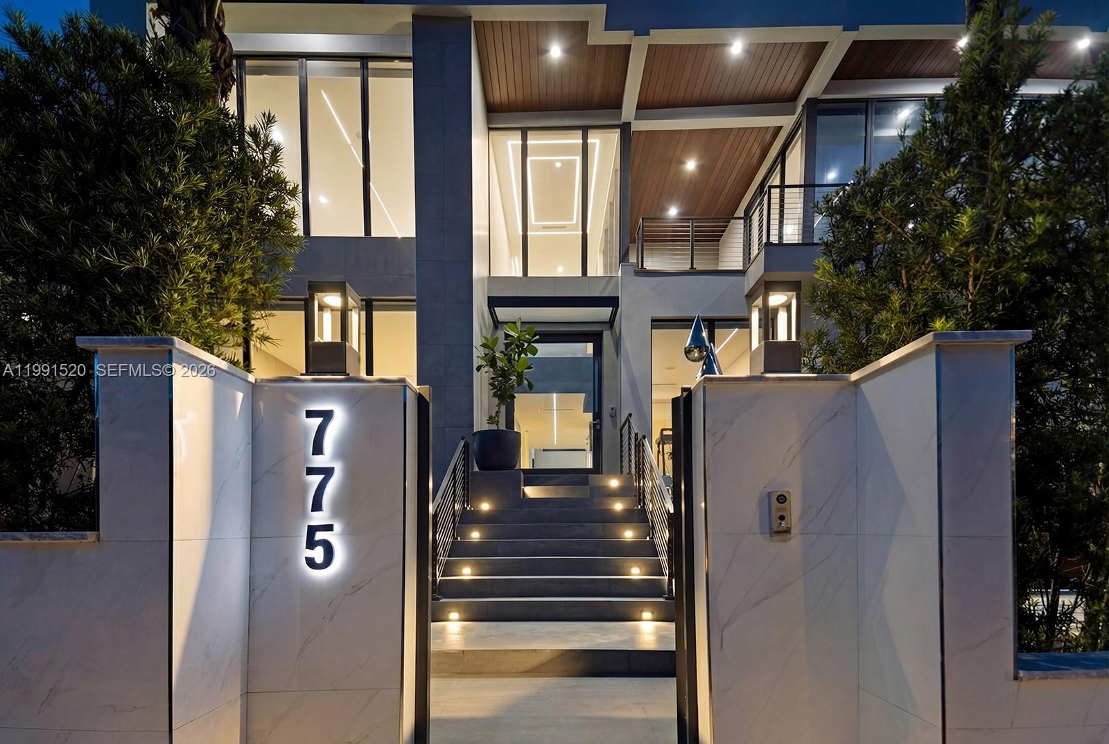 775 NE 77th Ter