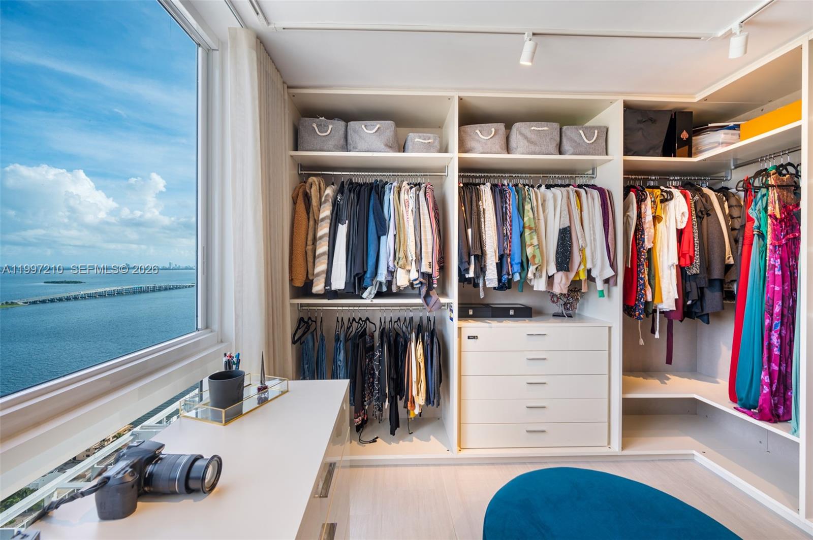 600 NE 27th St # 3201