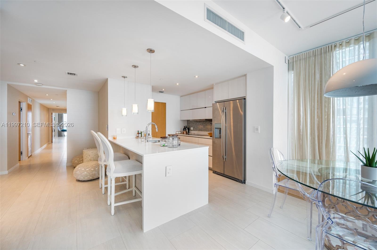 600 NE 27th St # 3201