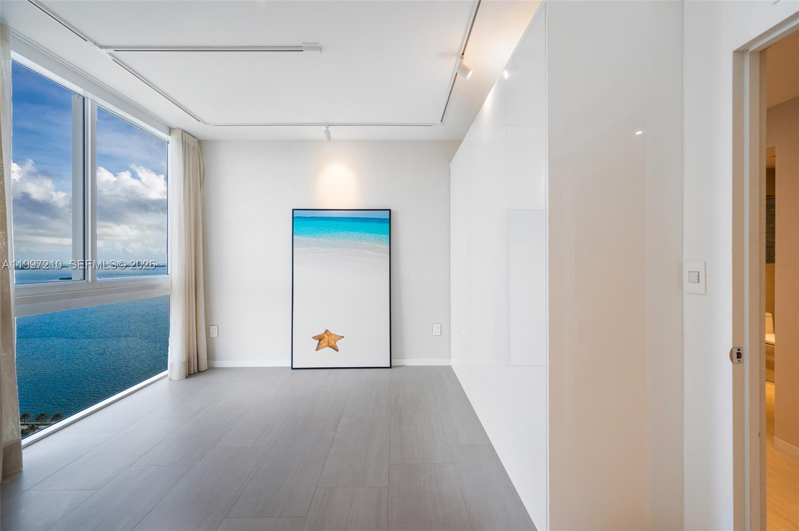 600 NE 27th St # 3201