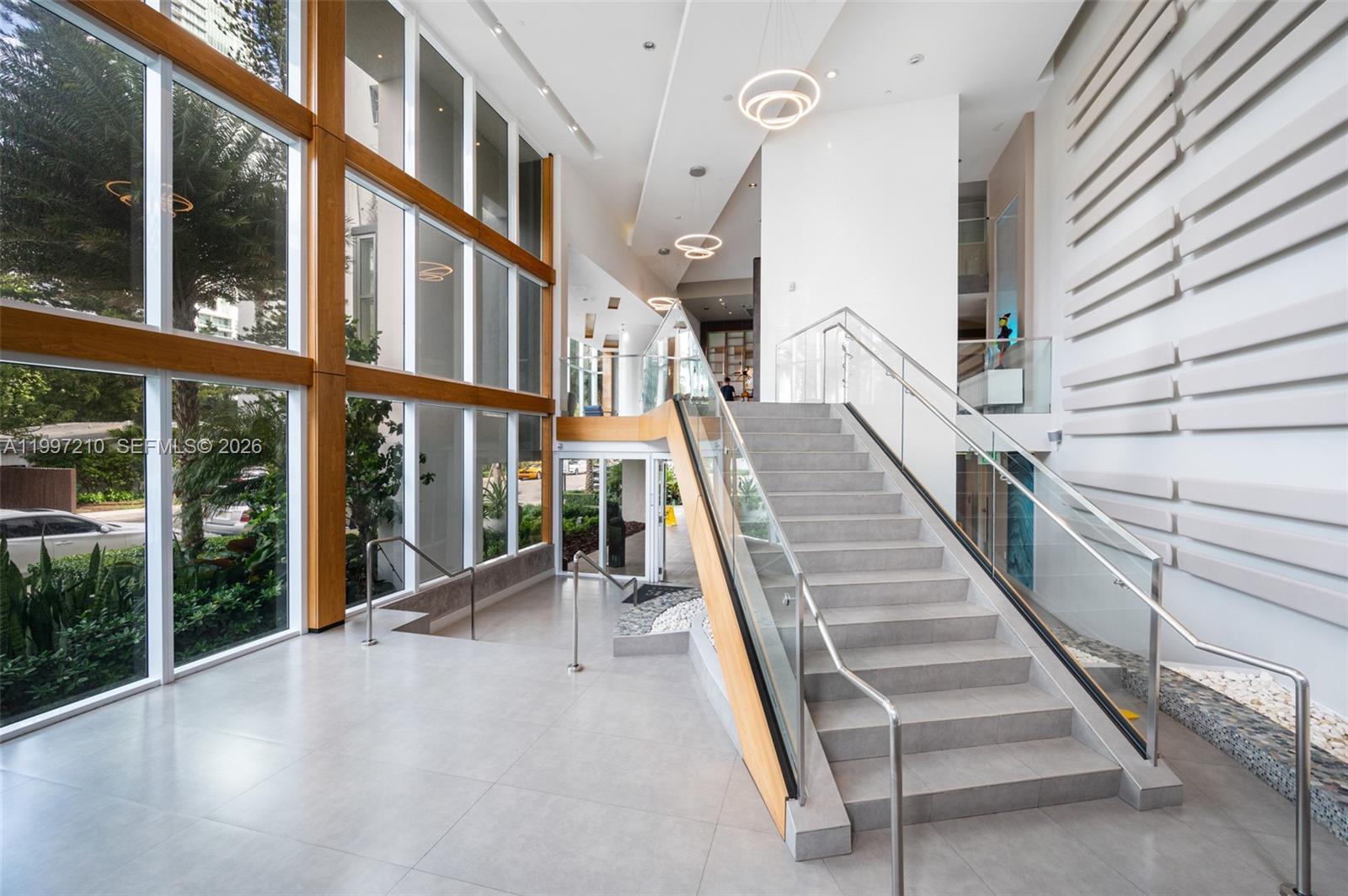 600 NE 27th St # 3201