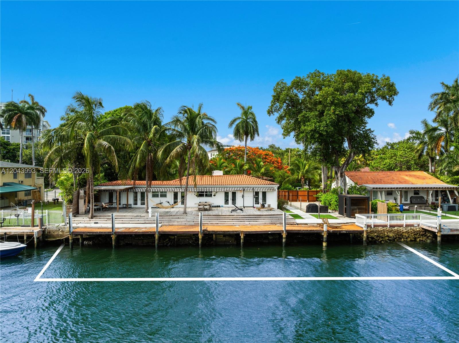 1110 NW North River Dr