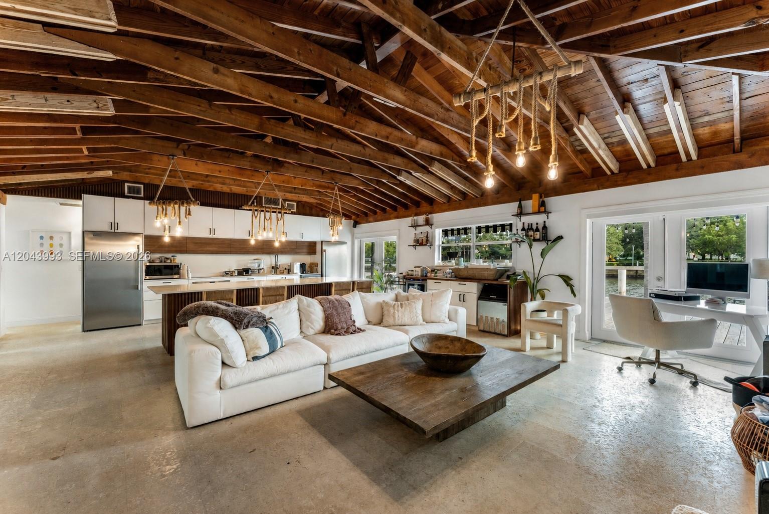 1110 NW North River Dr