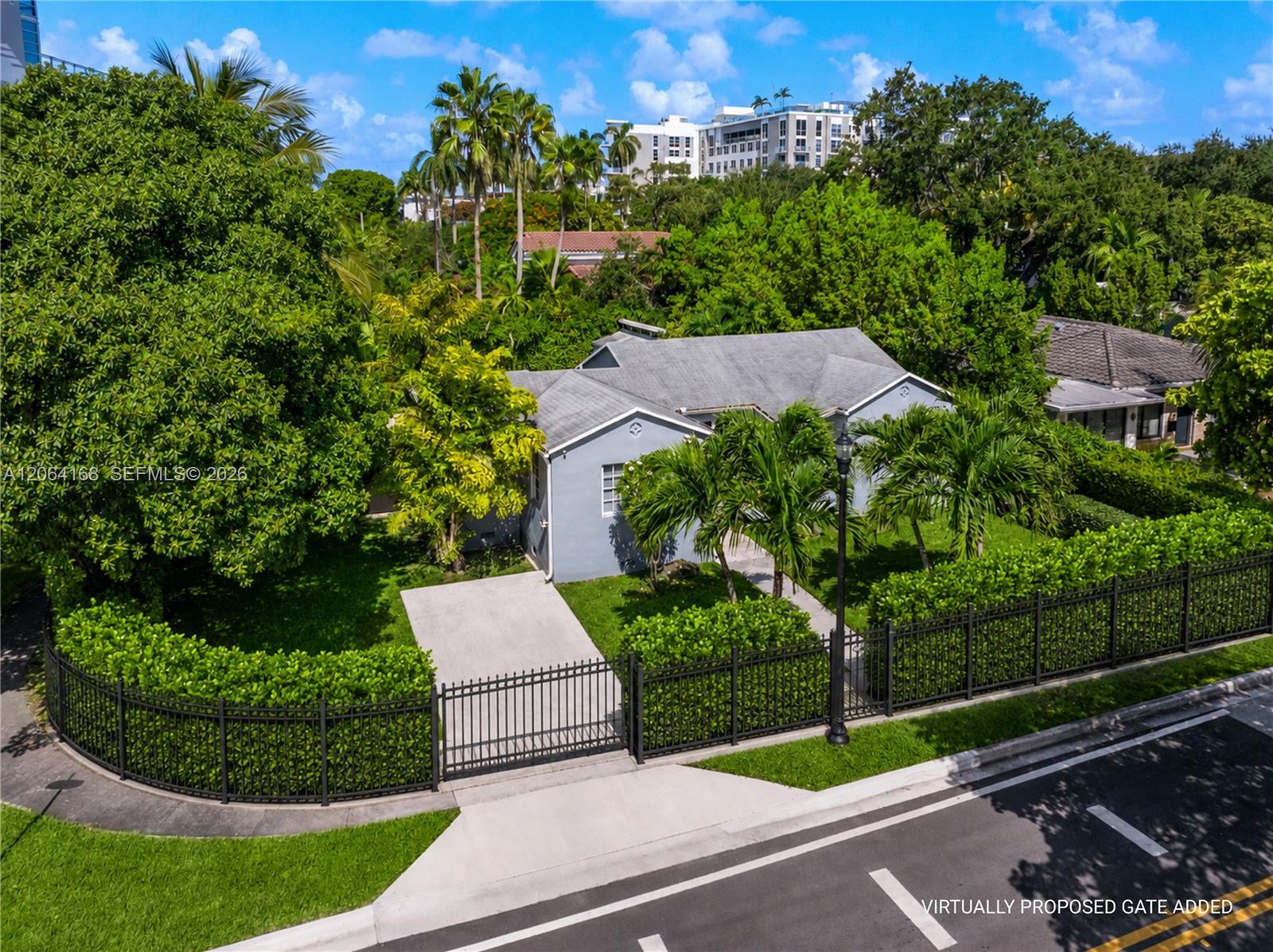 902 NW 10th Ct