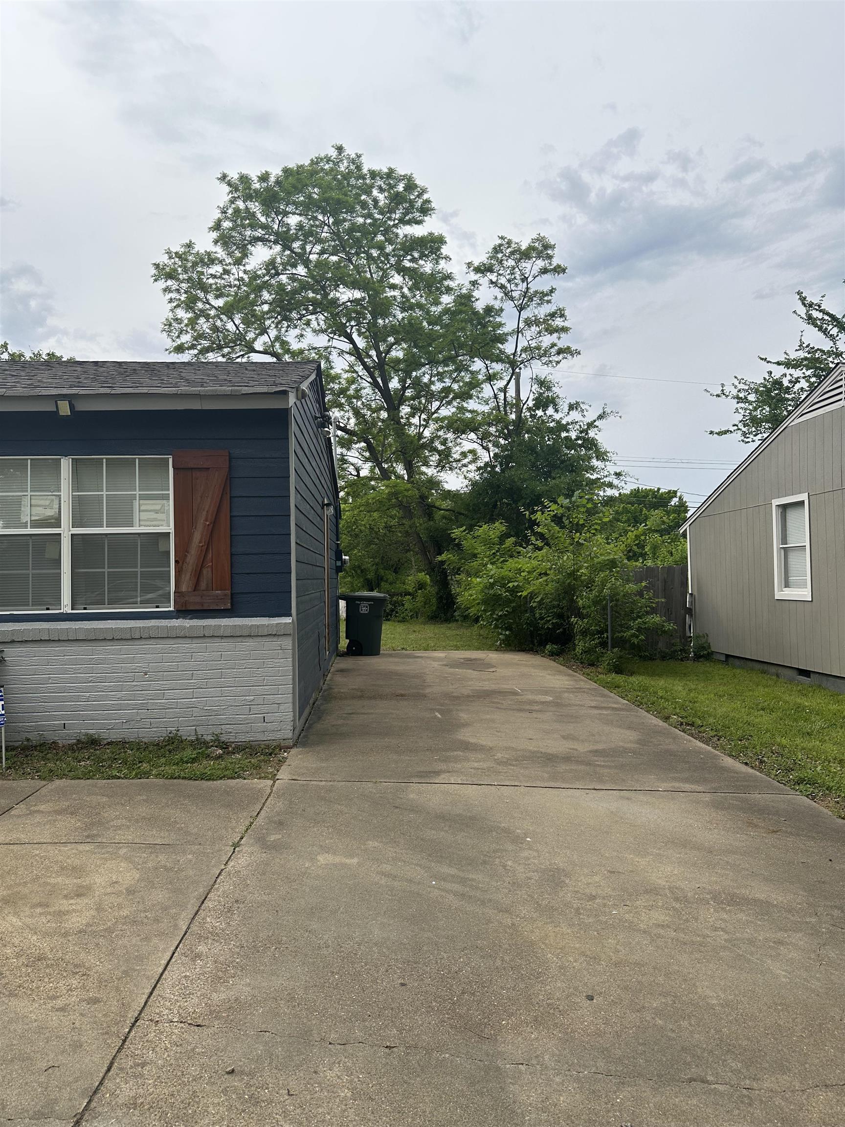 910 PAWNEE AVE