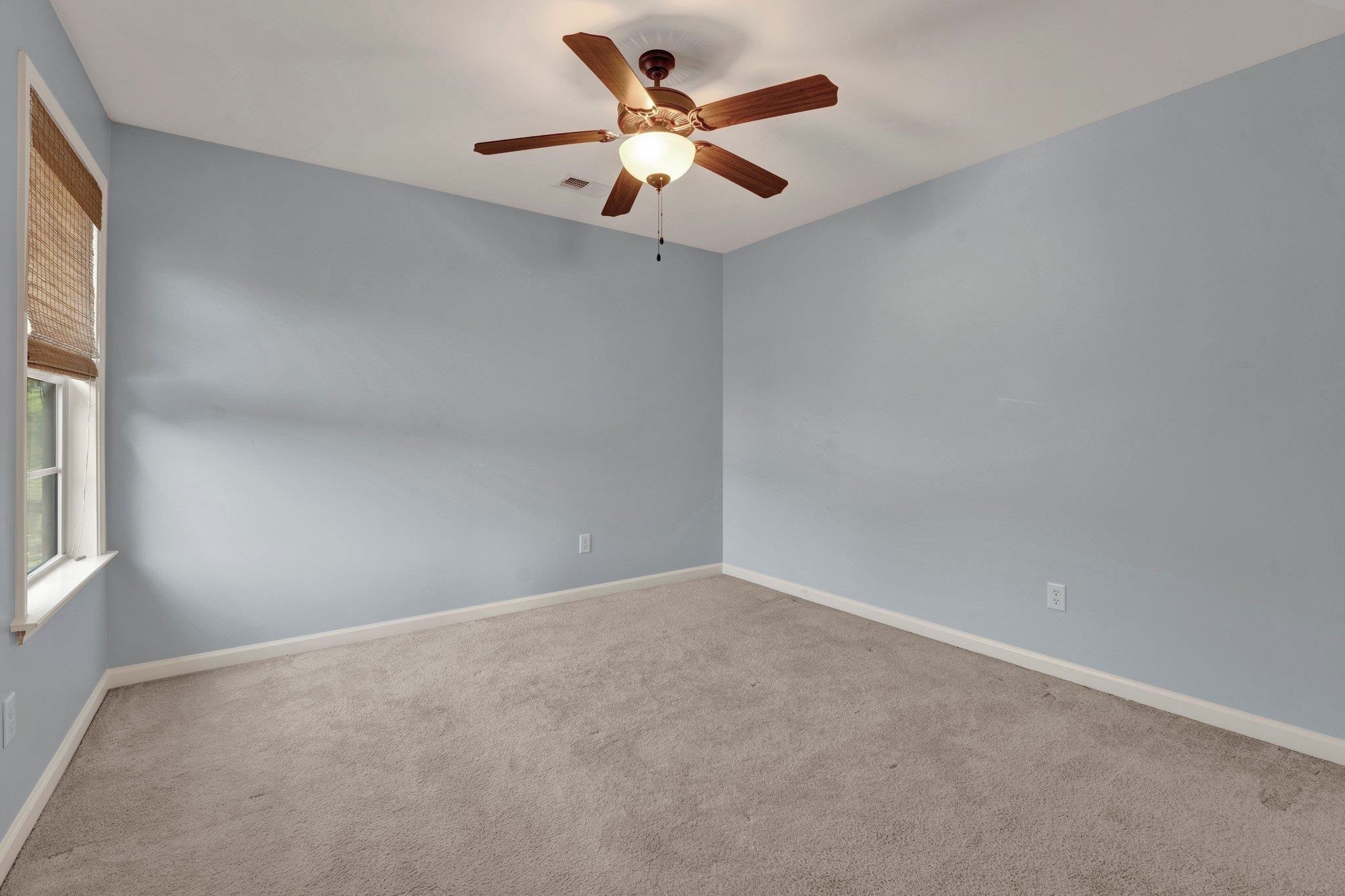 8462 WOODLAND ROSE CIR N