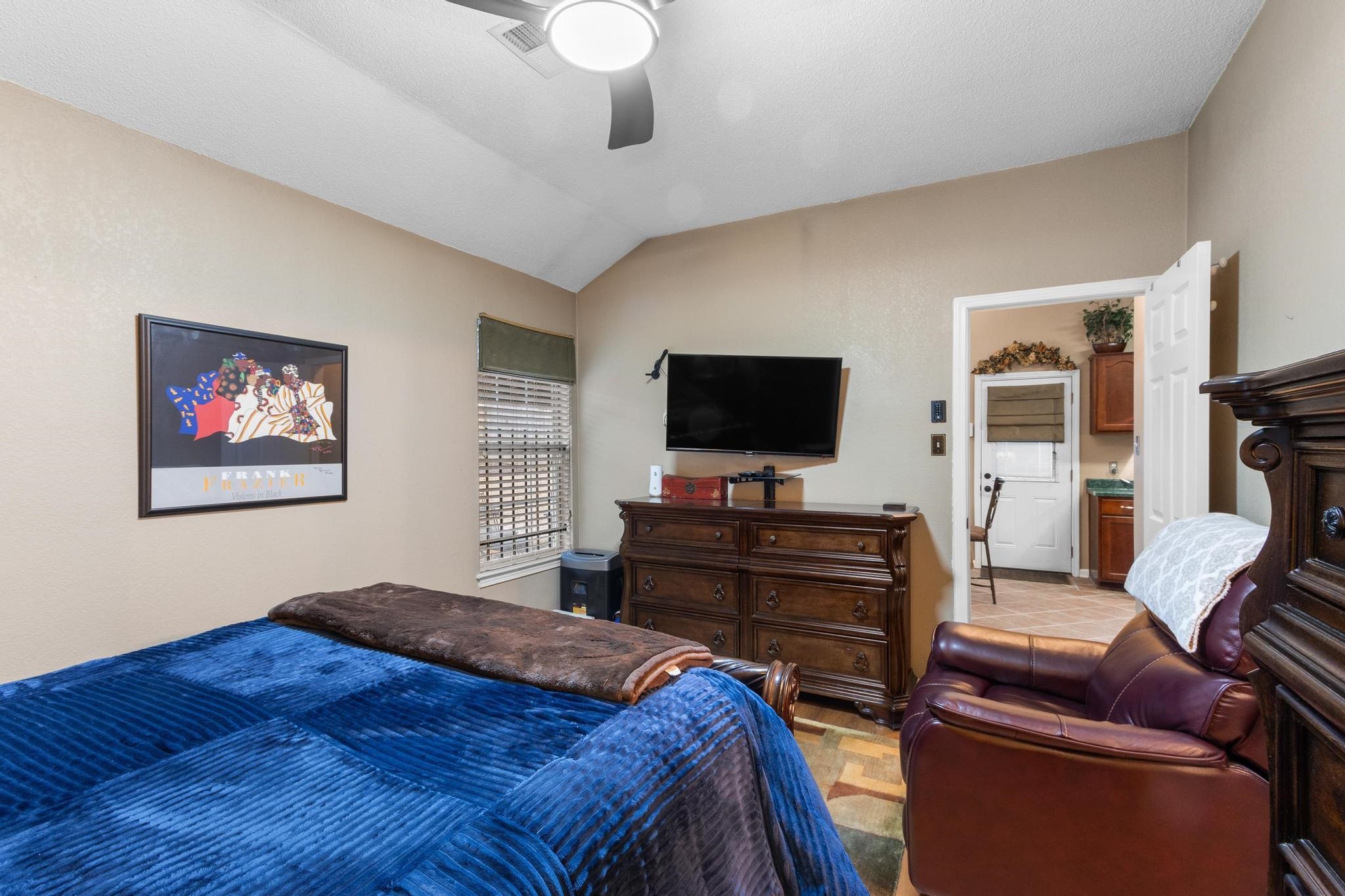 4421 ENGLISH PECAN CV