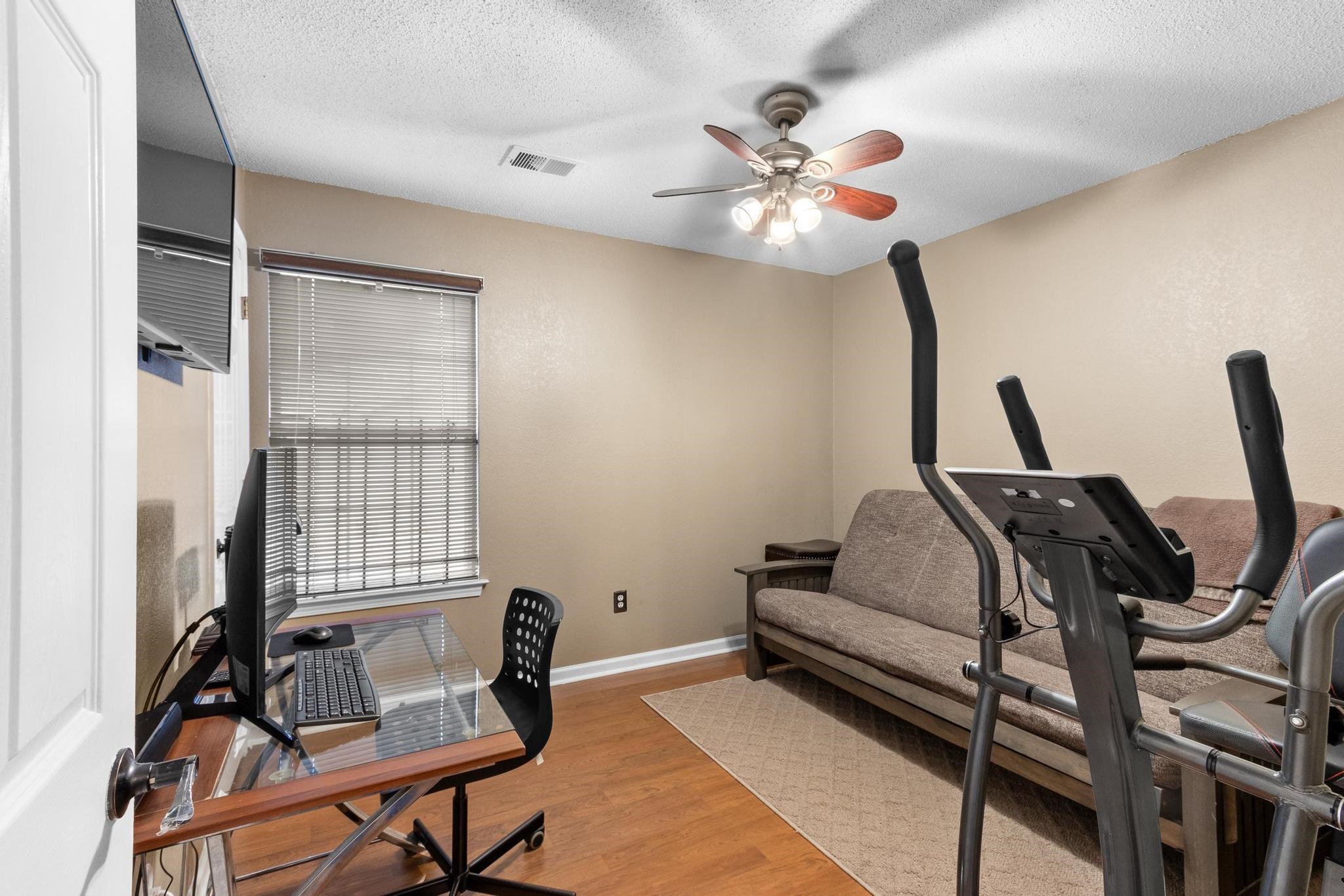 4421 ENGLISH PECAN CV
