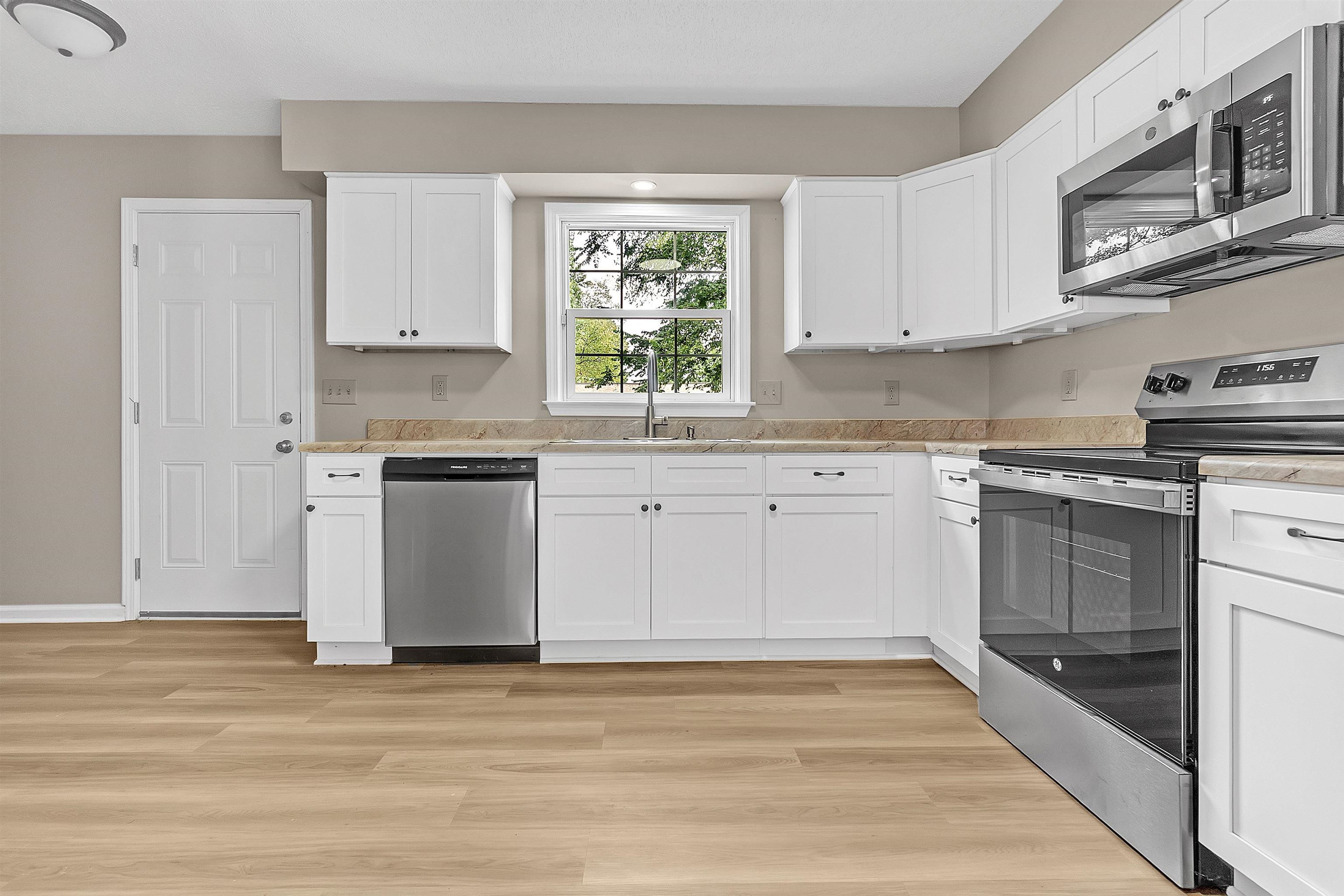 4162 OLD VILLAGE LN