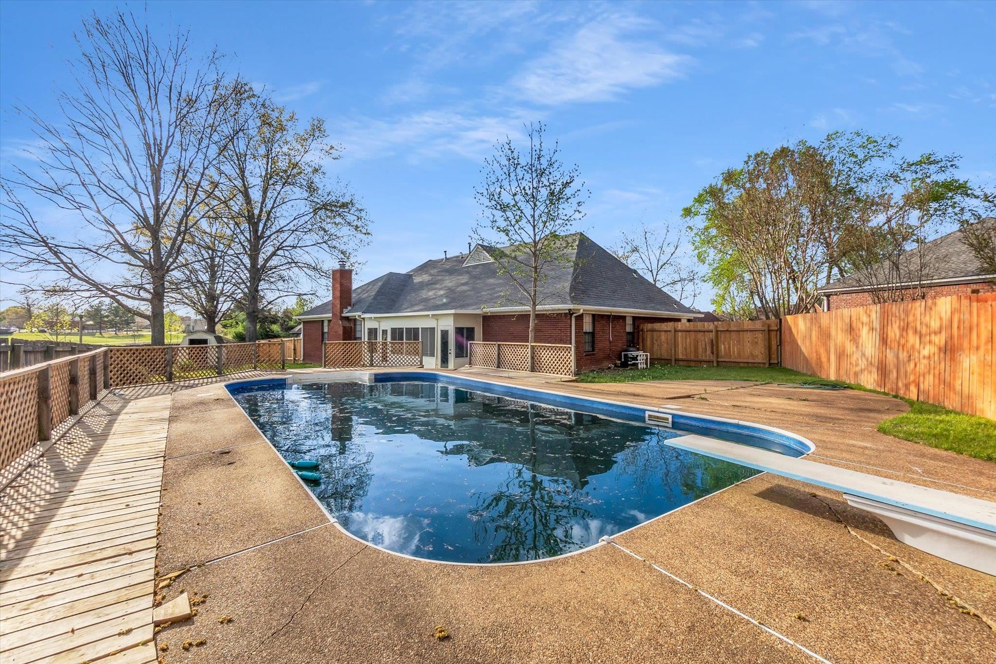 2949 VALLEY LAKE DR