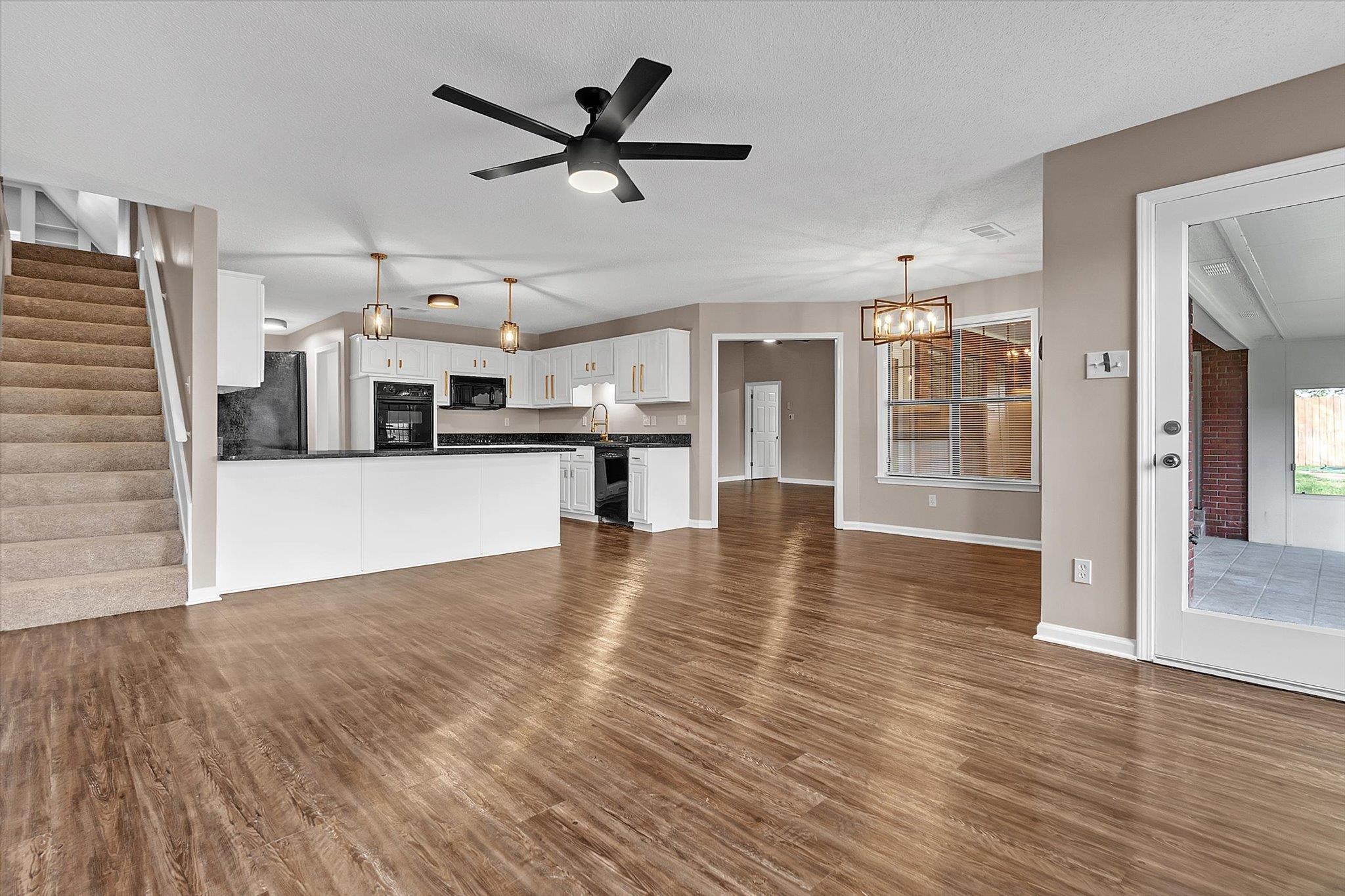 2949 VALLEY LAKE DR