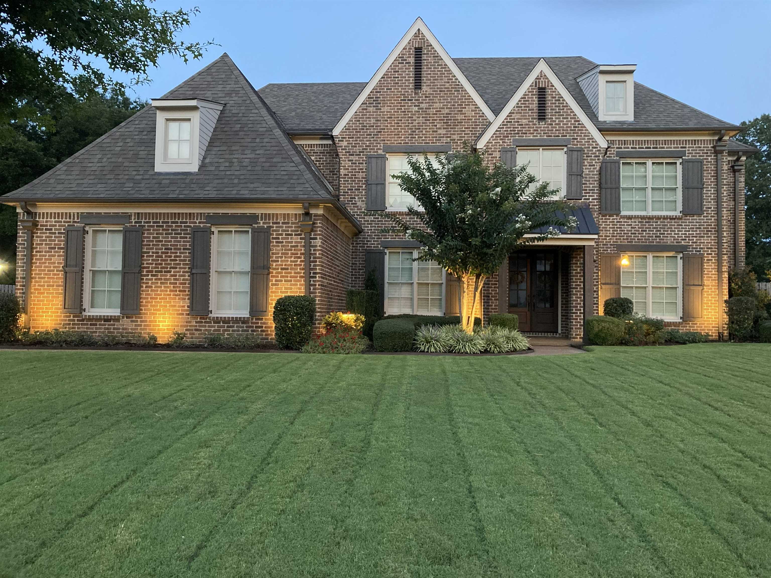3246 N HARTWELL RIDGE DR