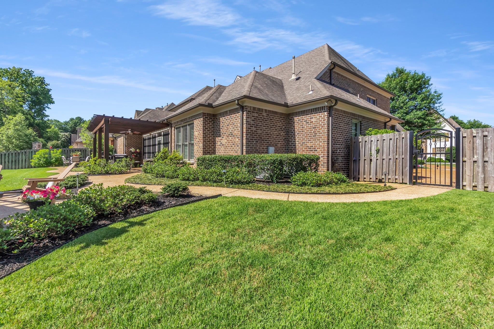 3246 N HARTWELL RIDGE DR