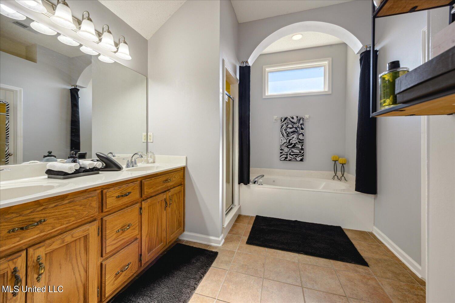 7300 Grandiflora Drive