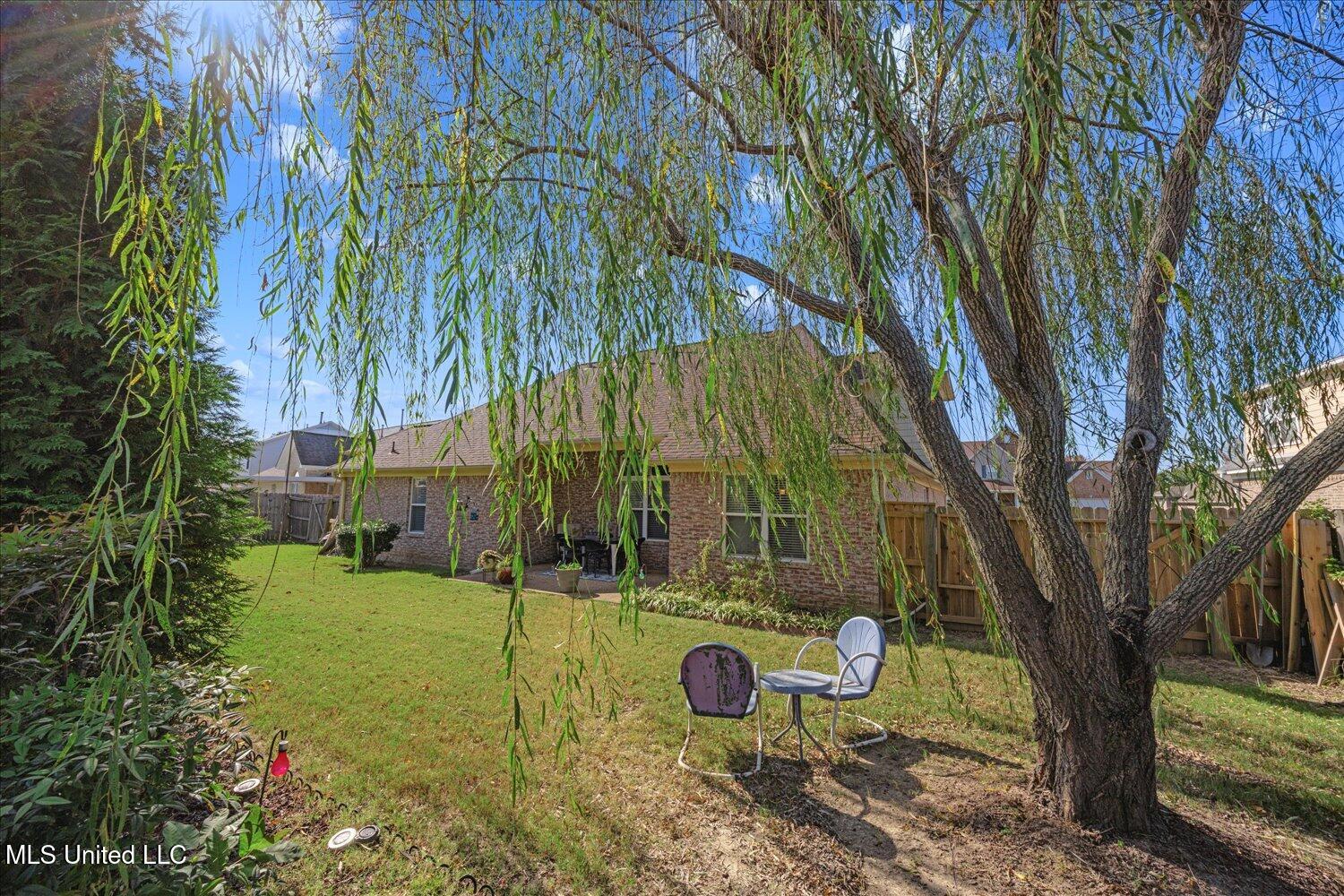 7300 Grandiflora Drive