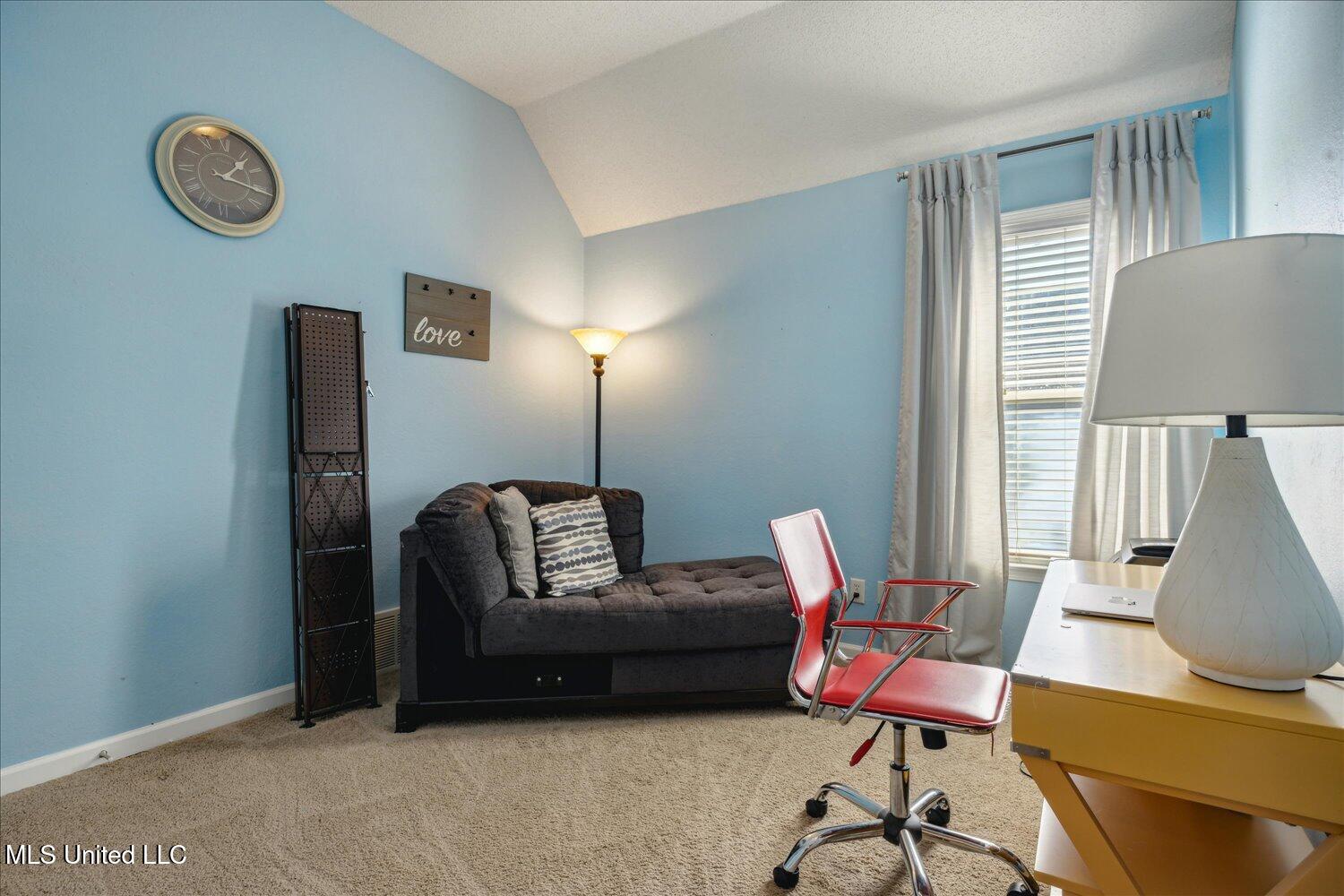 7300 Grandiflora Drive