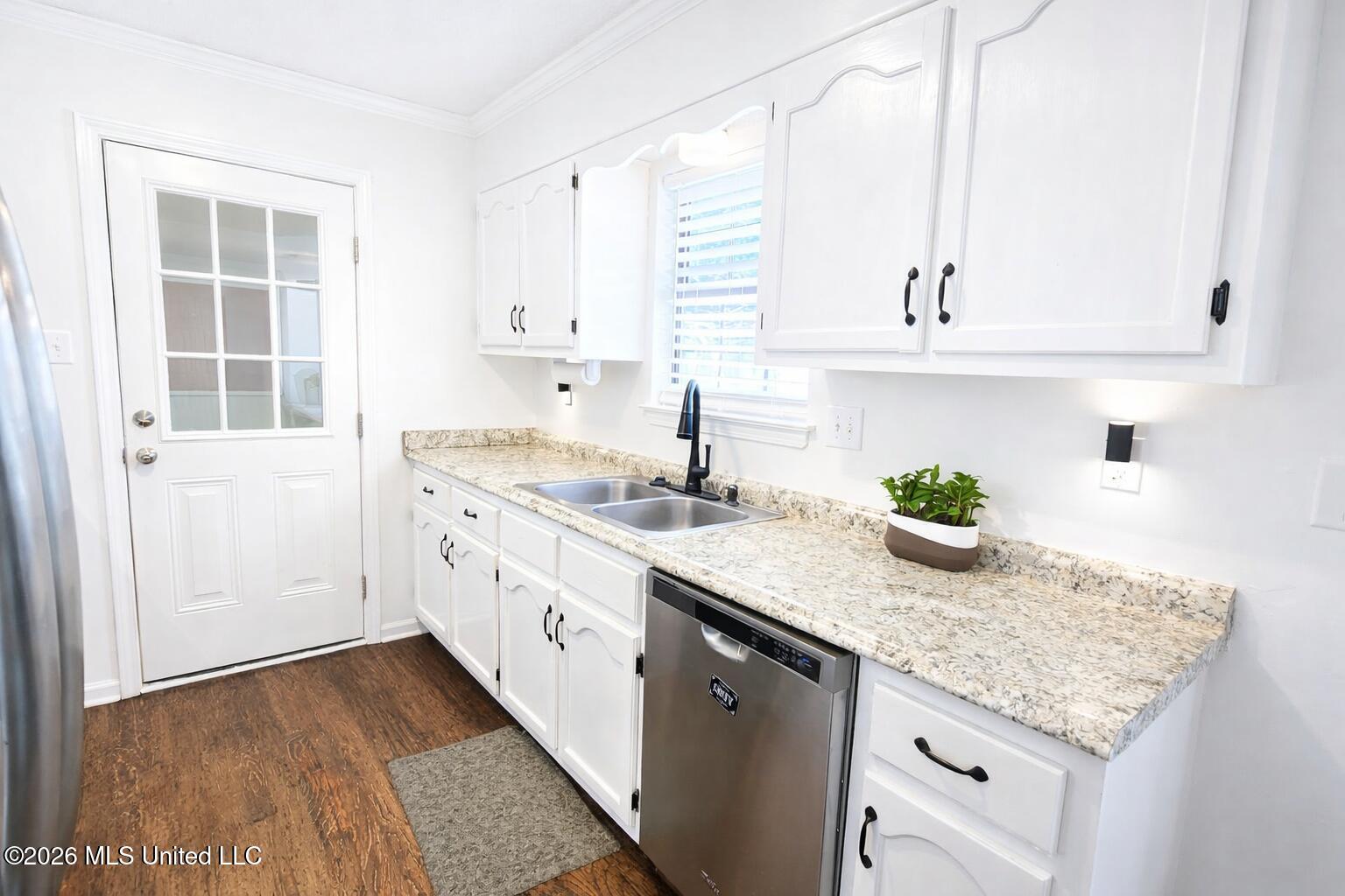 7168 Oak Forest Drive