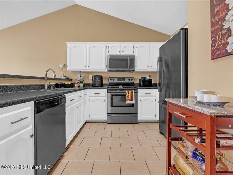 4103 Meadow Creek Drive