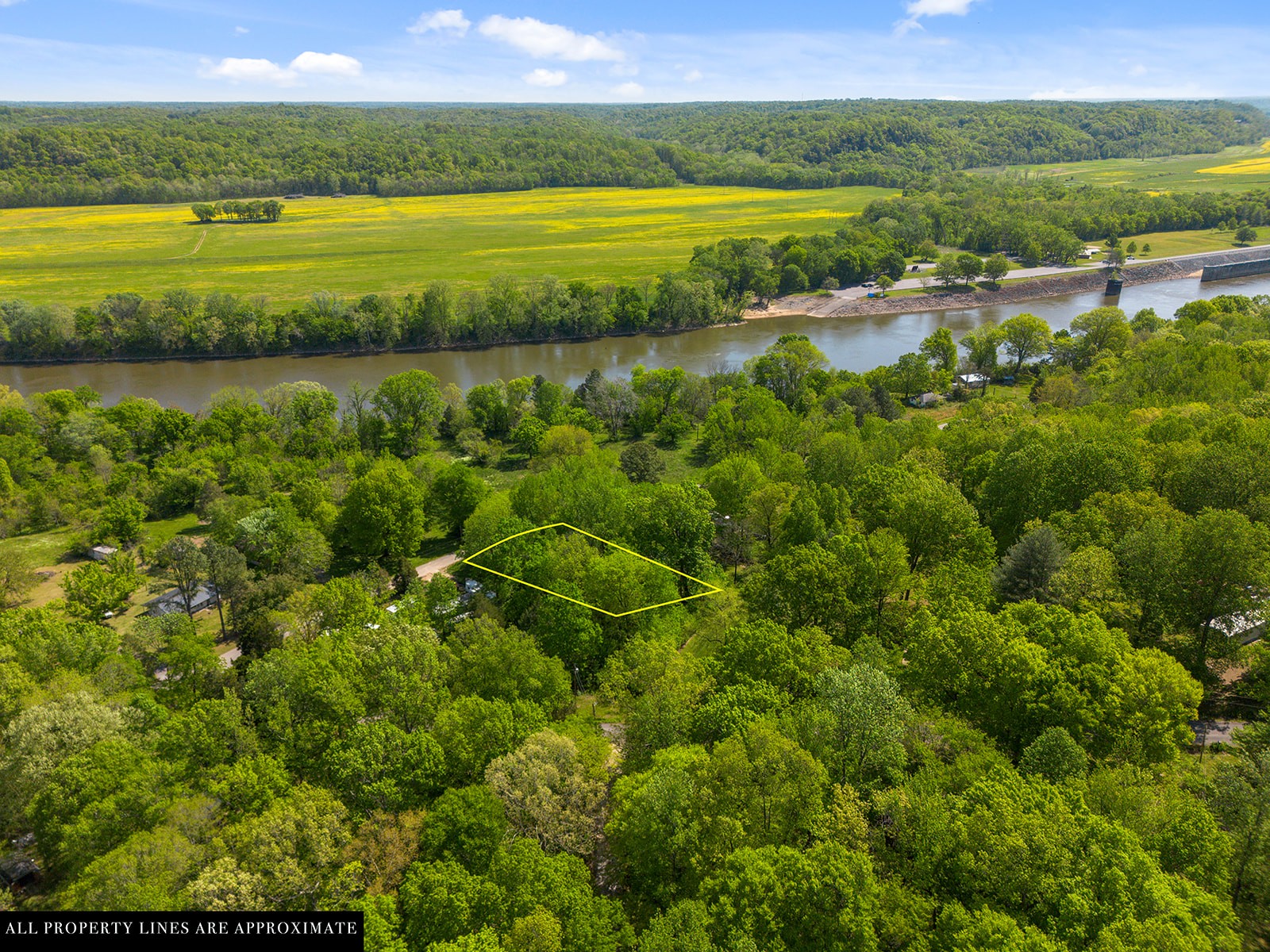 1202 Bloom Landing Rd