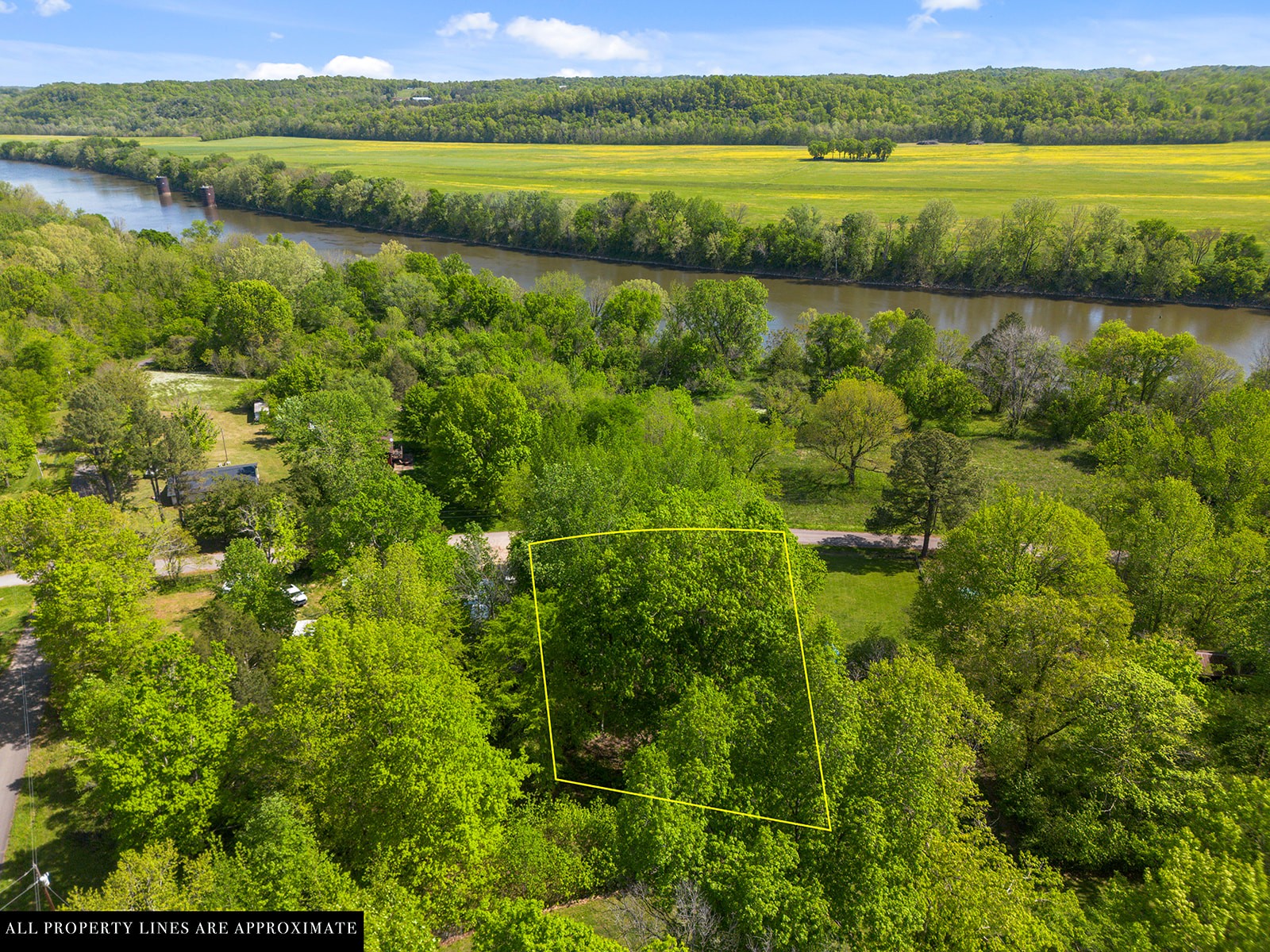 1202 Bloom Landing Rd