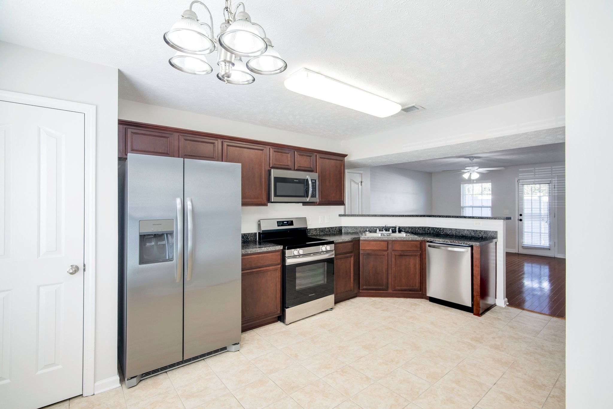 2030 Victory Gallop Ln