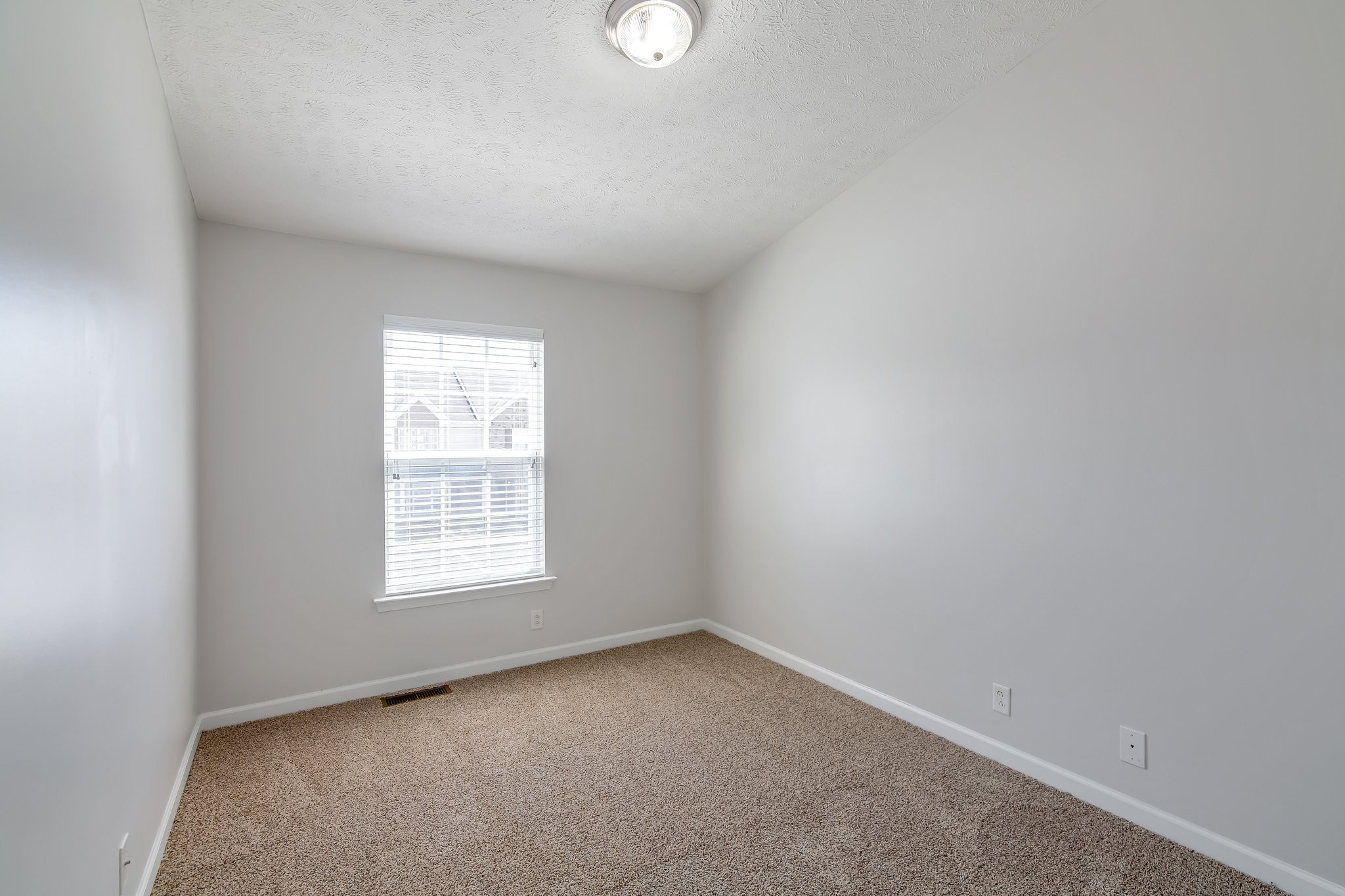 2030 Victory Gallop Ln