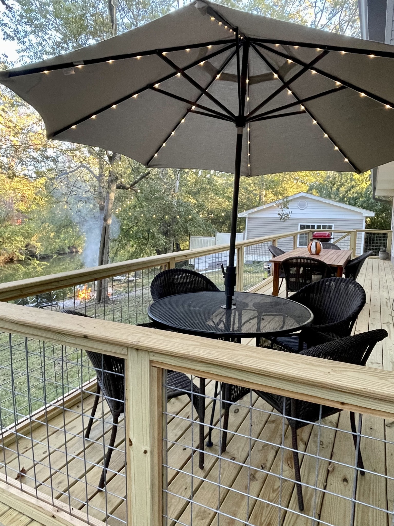 1210 Lakeside Dr
