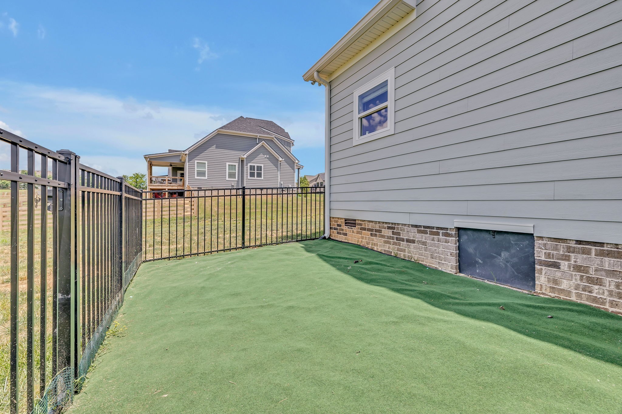 1395 Hicks Edgen Rd