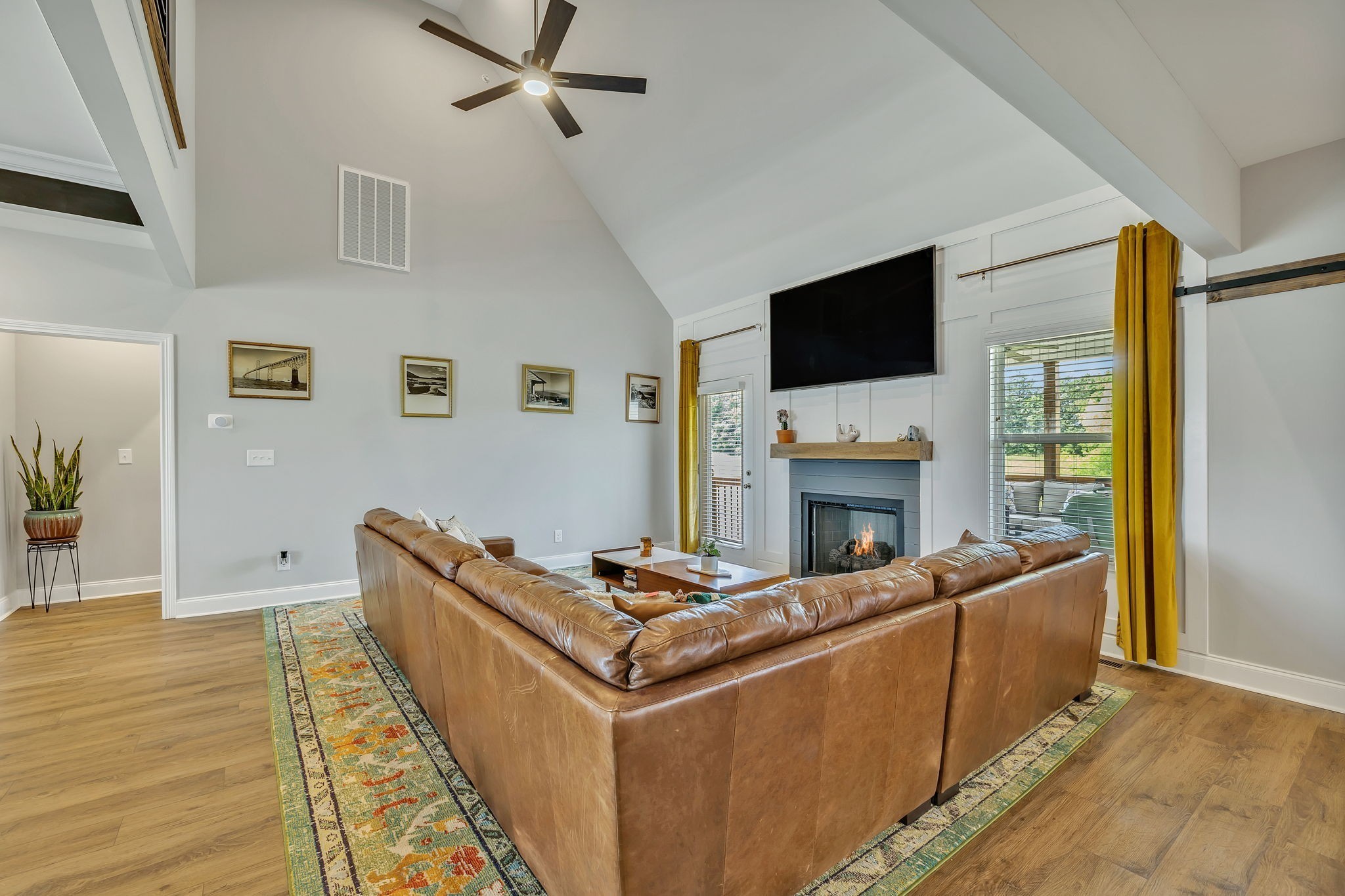 1395 Hicks Edgen Rd