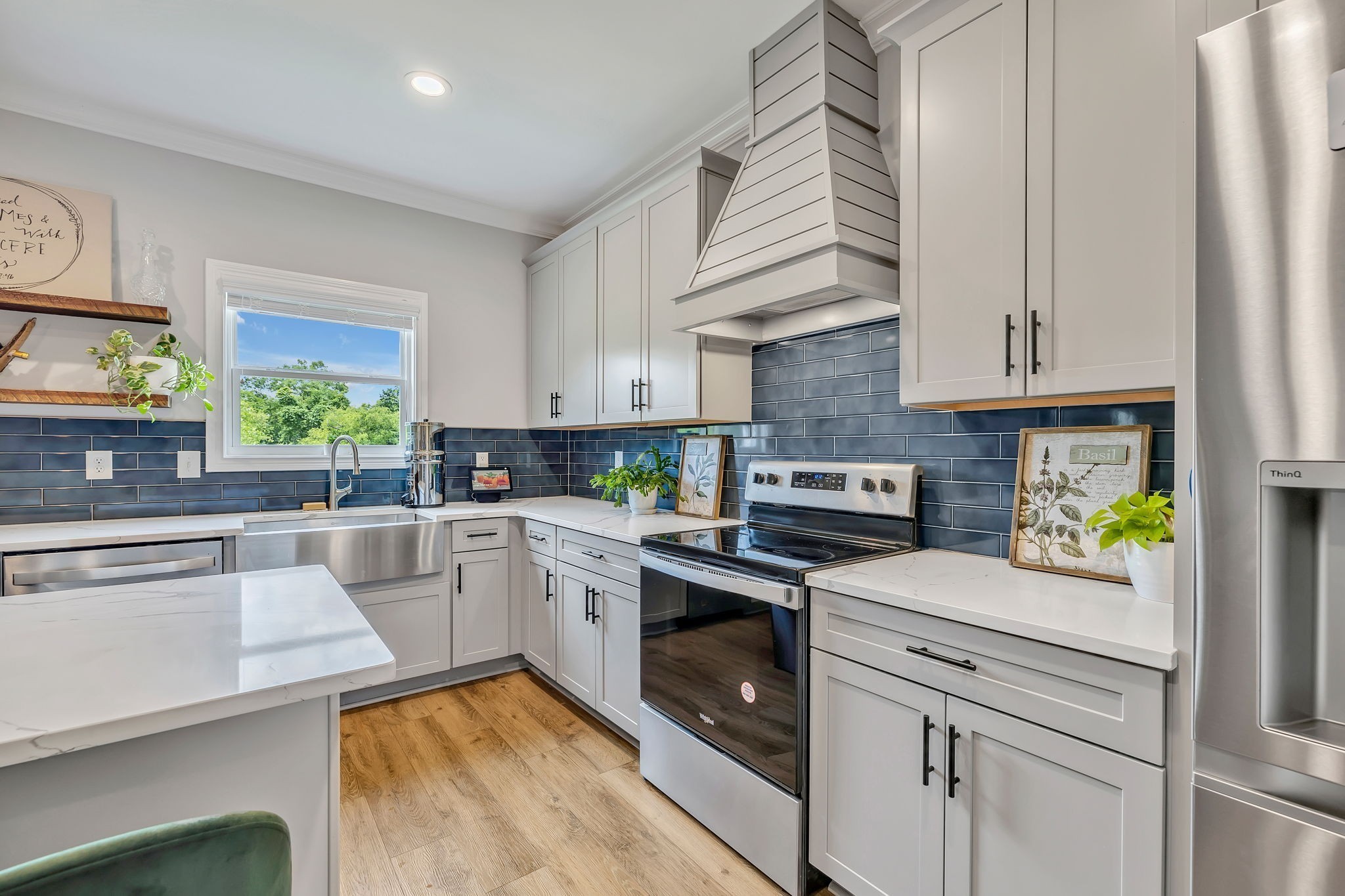 1395 Hicks Edgen Rd