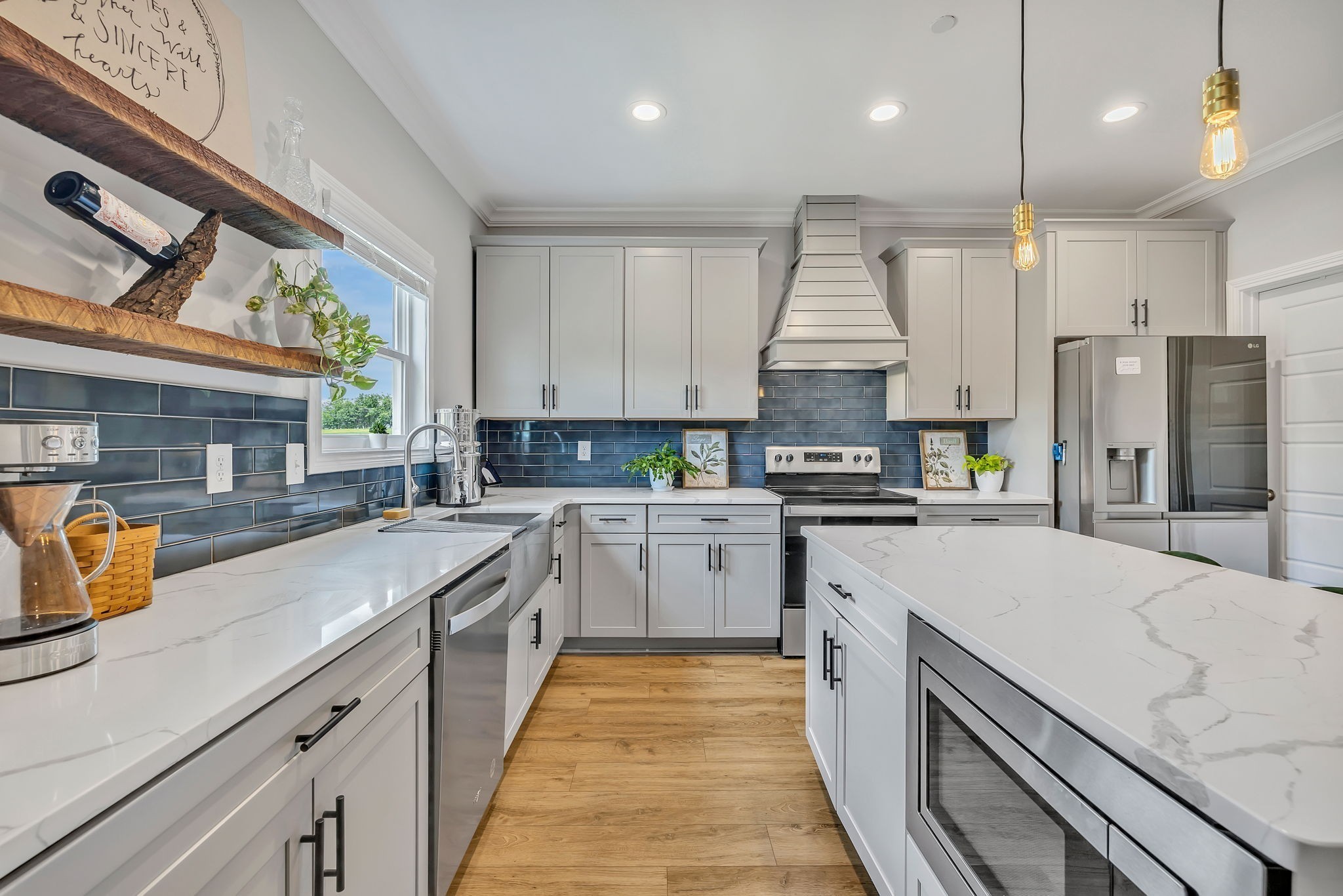 1395 Hicks Edgen Rd