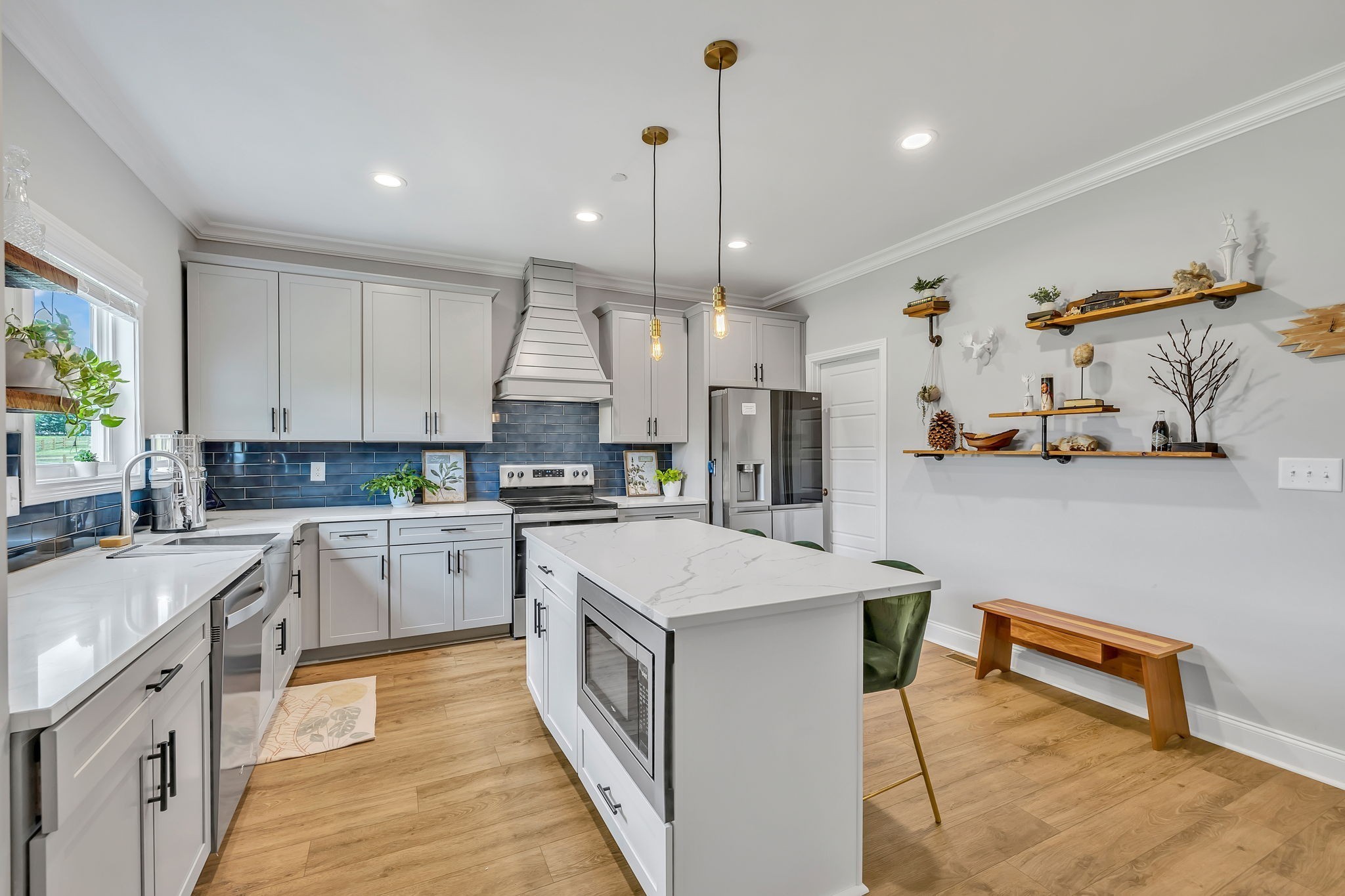 1395 Hicks Edgen Rd