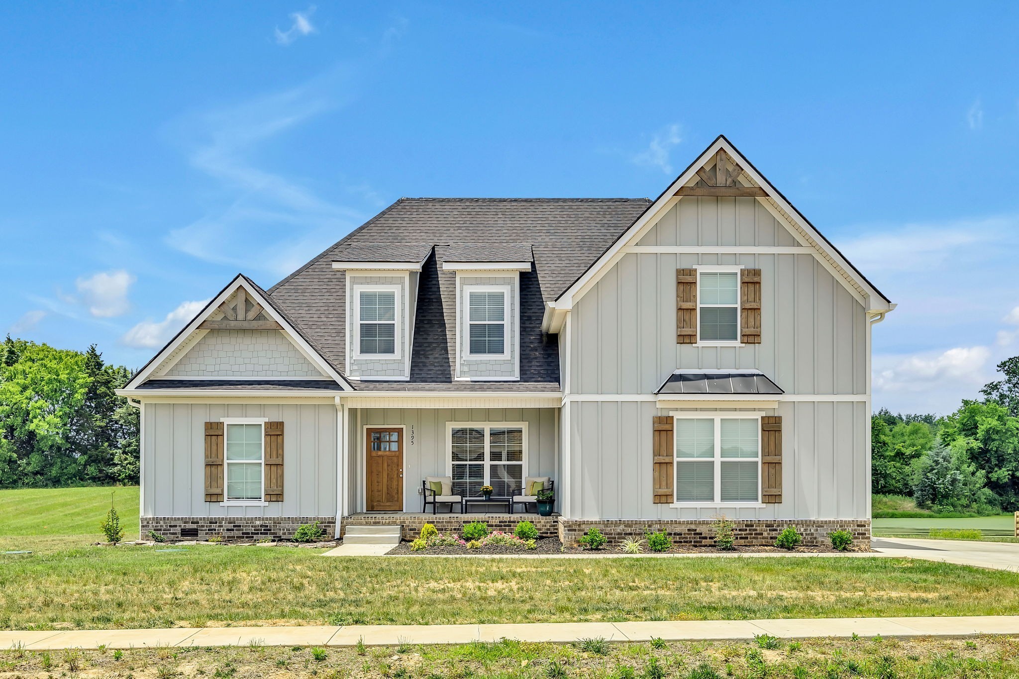 1395 Hicks Edgen Rd