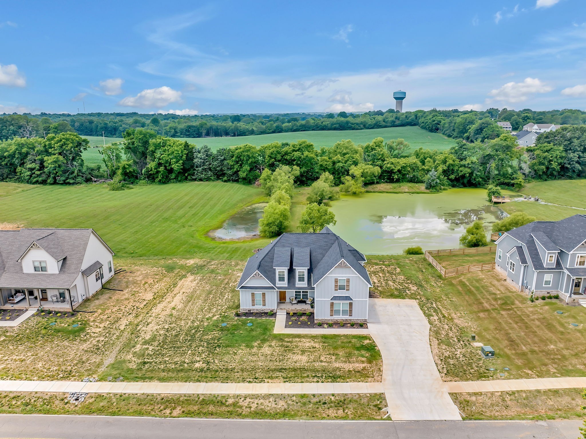 1395 Hicks Edgen Rd