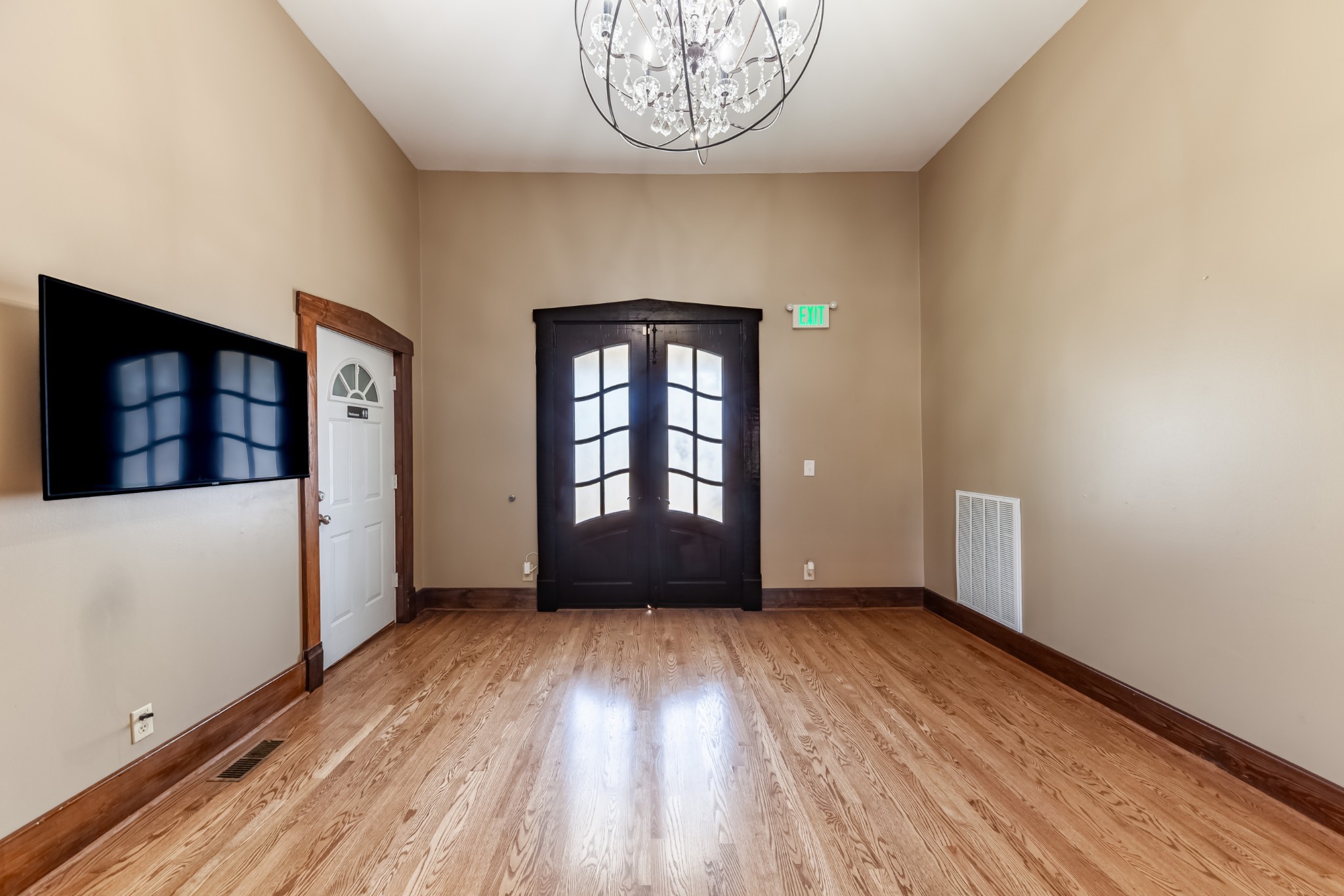 308 N Main St