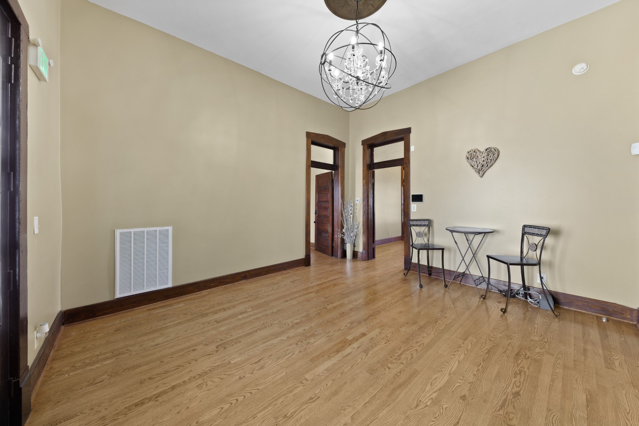 308 N Main St