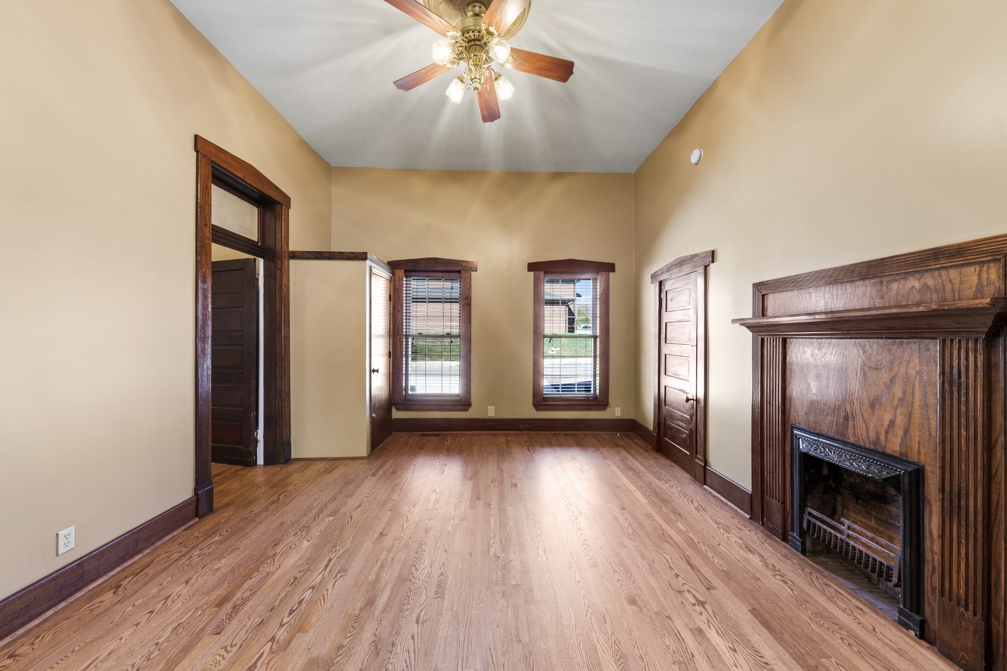 308 N Main St