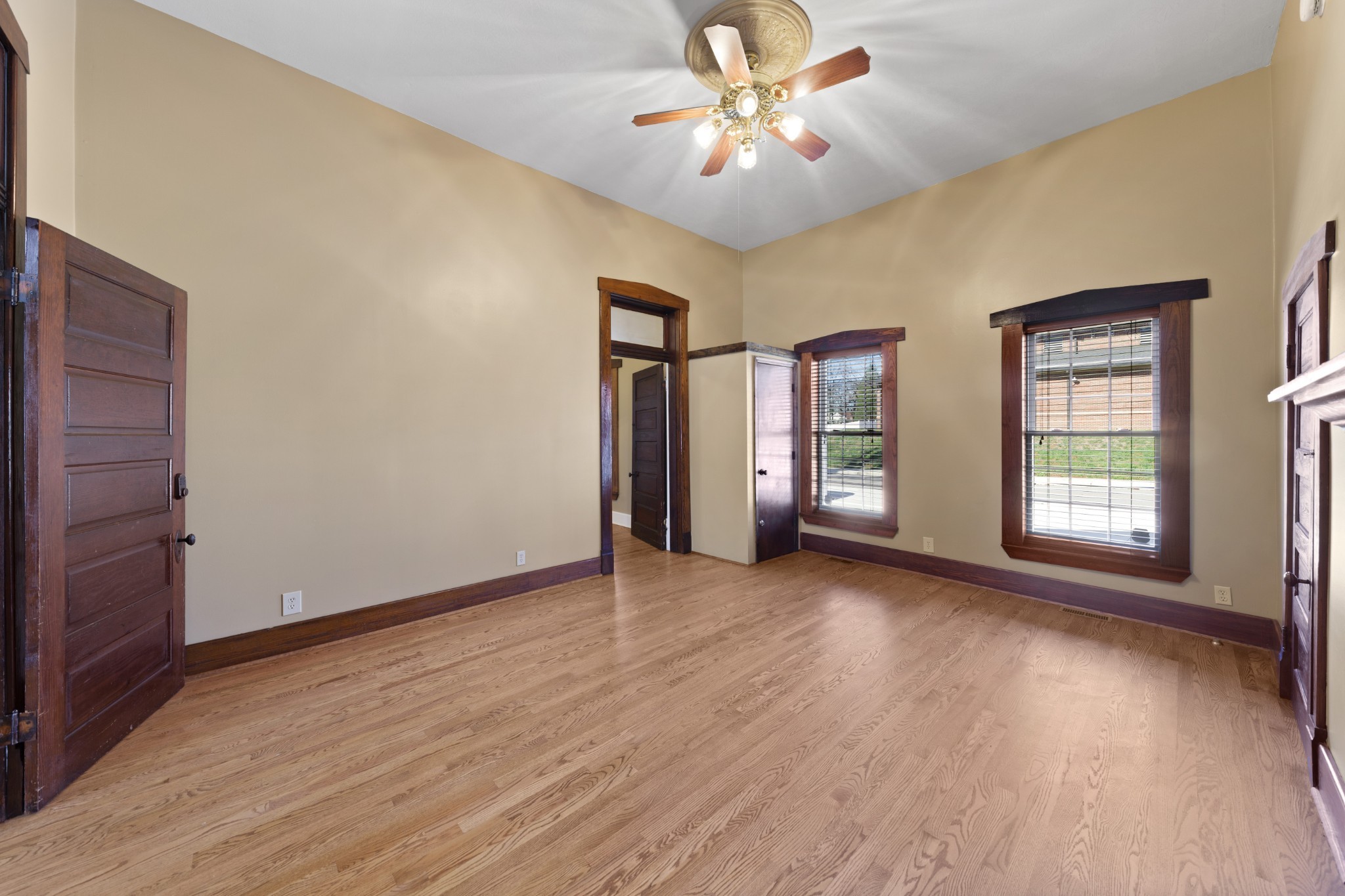 308 N Main St