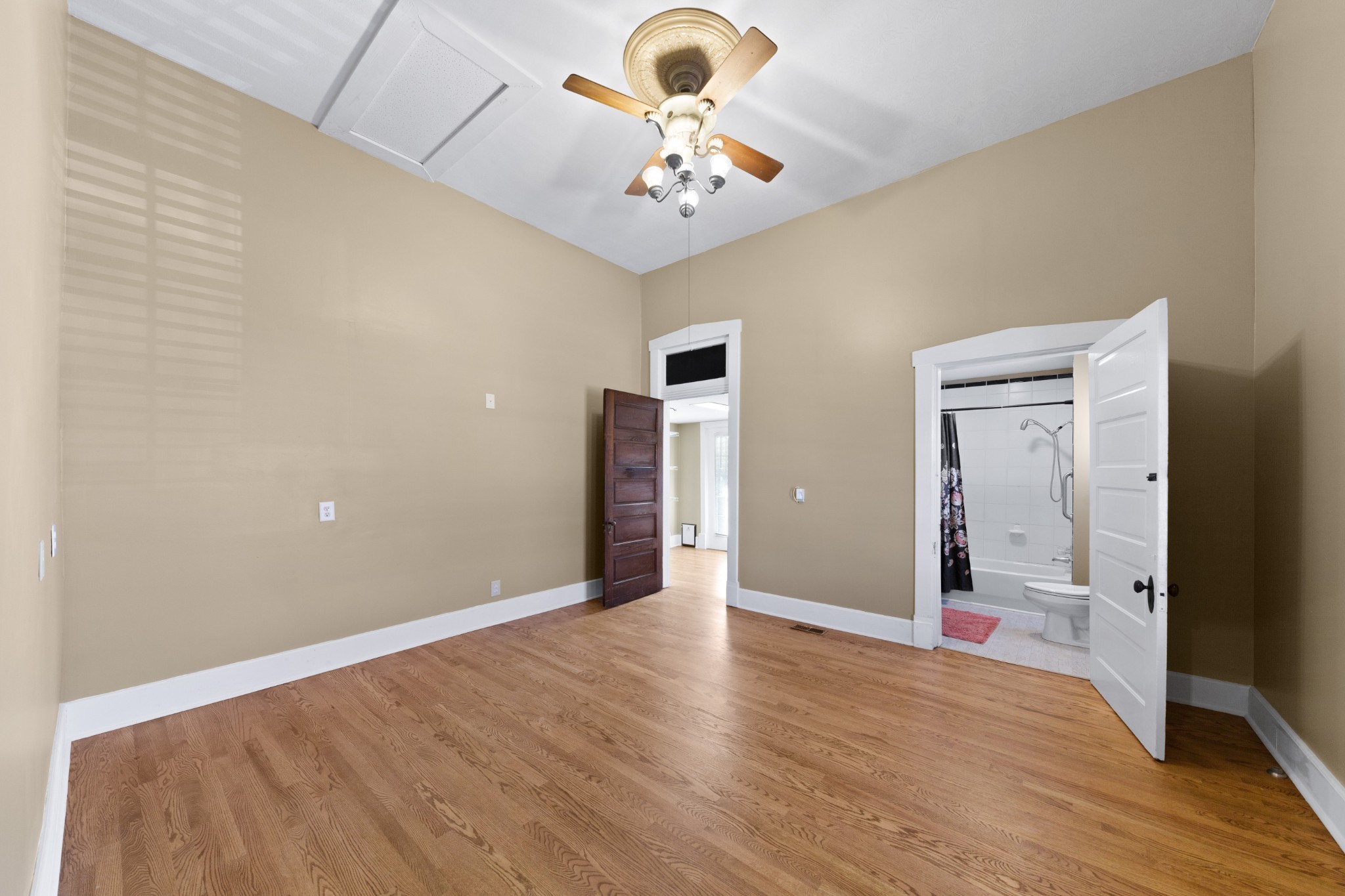 308 N Main St
